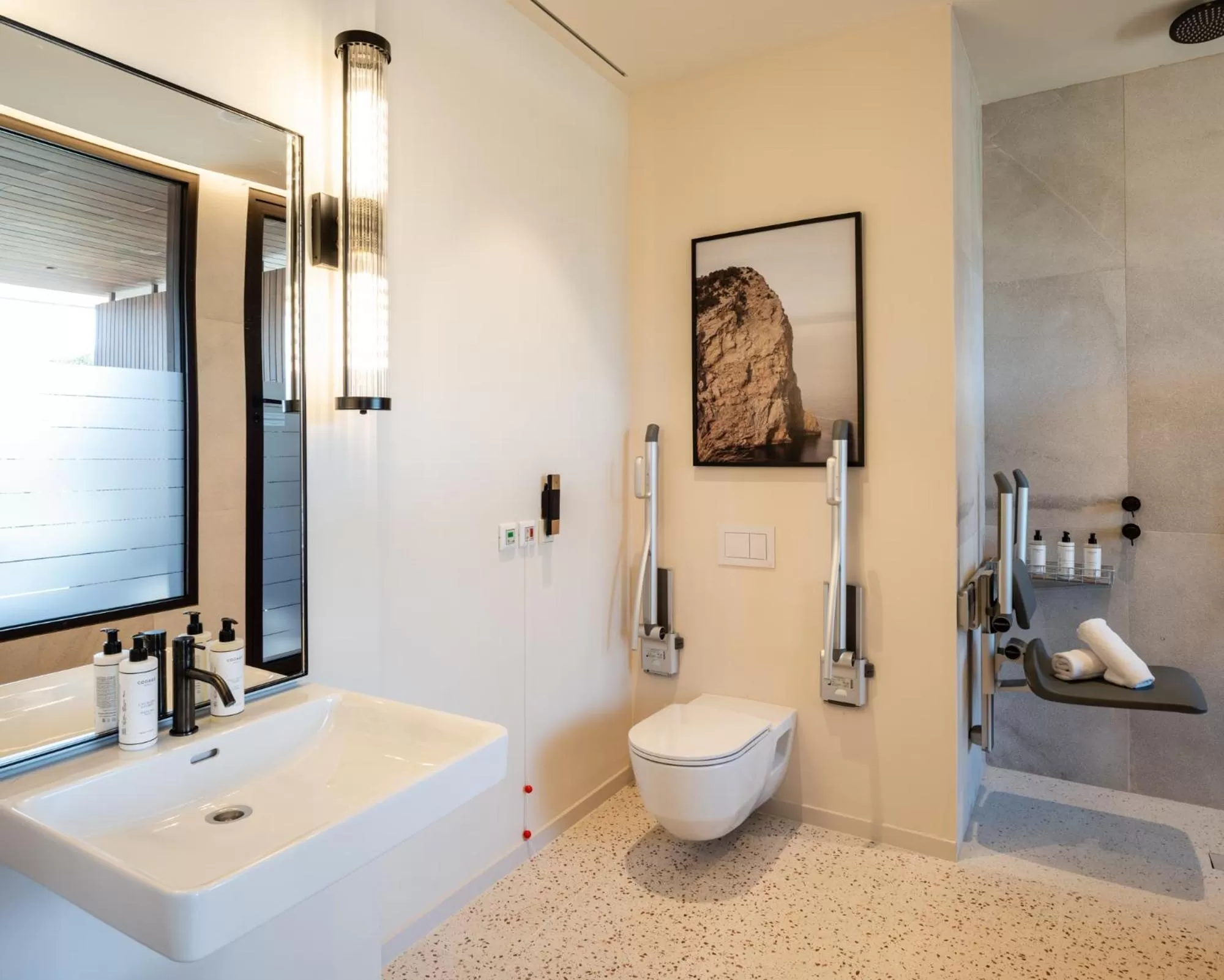 Bathroom in Kimpton Aysla Mallorca by IHG