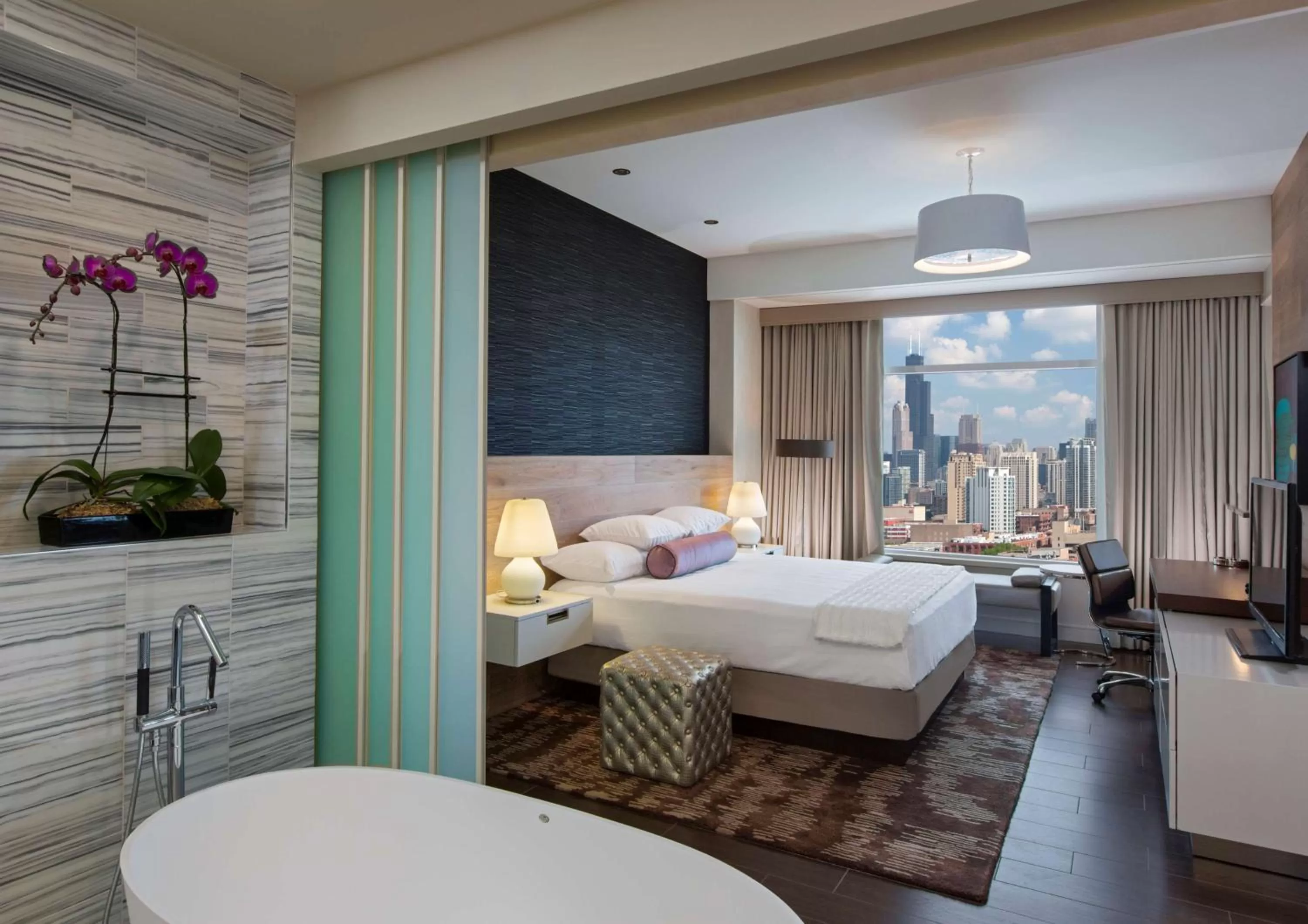 Photo of the whole room, Bed in Hyatt Regency McCormick Place Chicago