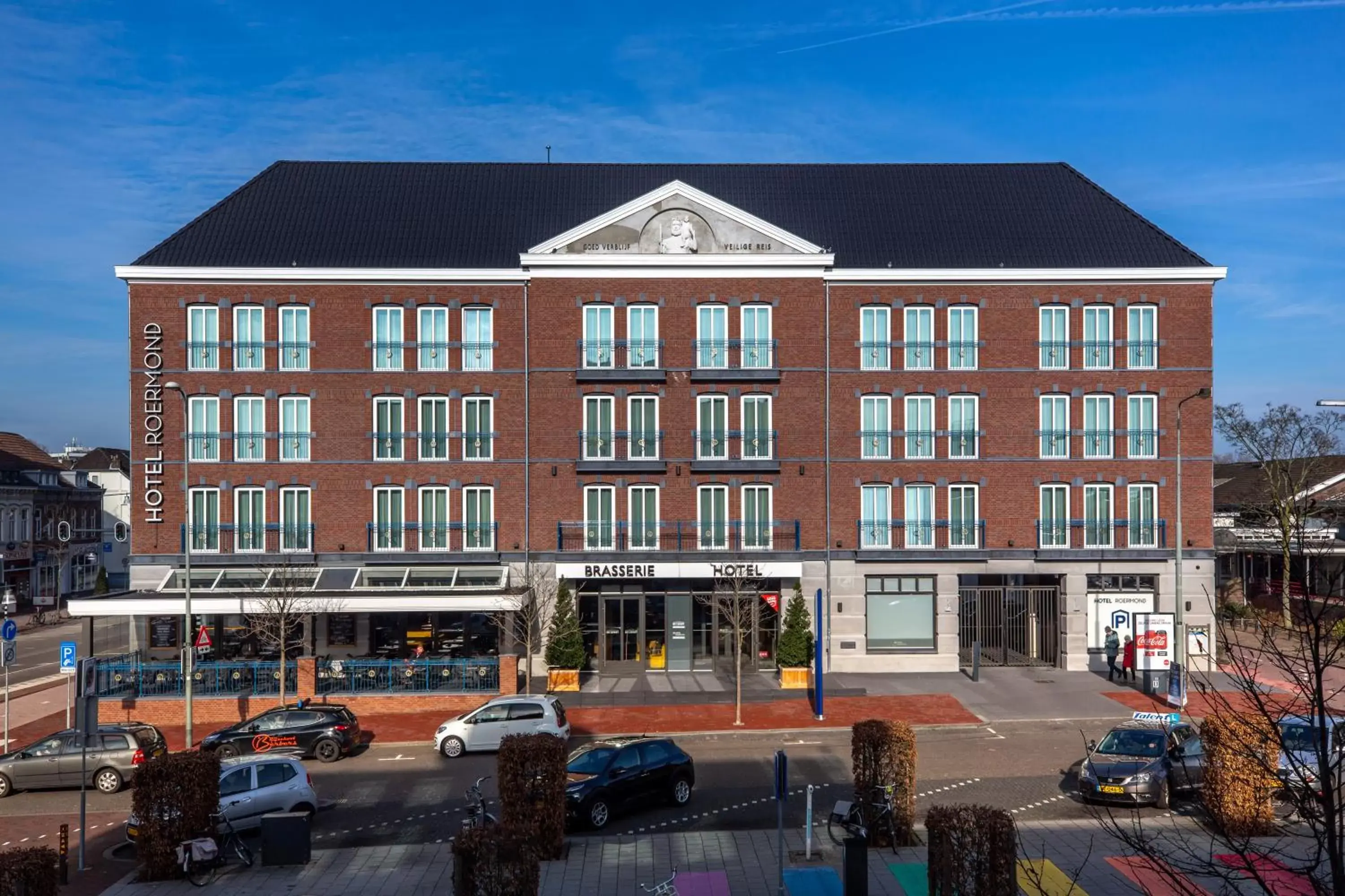 Facade/entrance, Property Building in Hotel Roermond