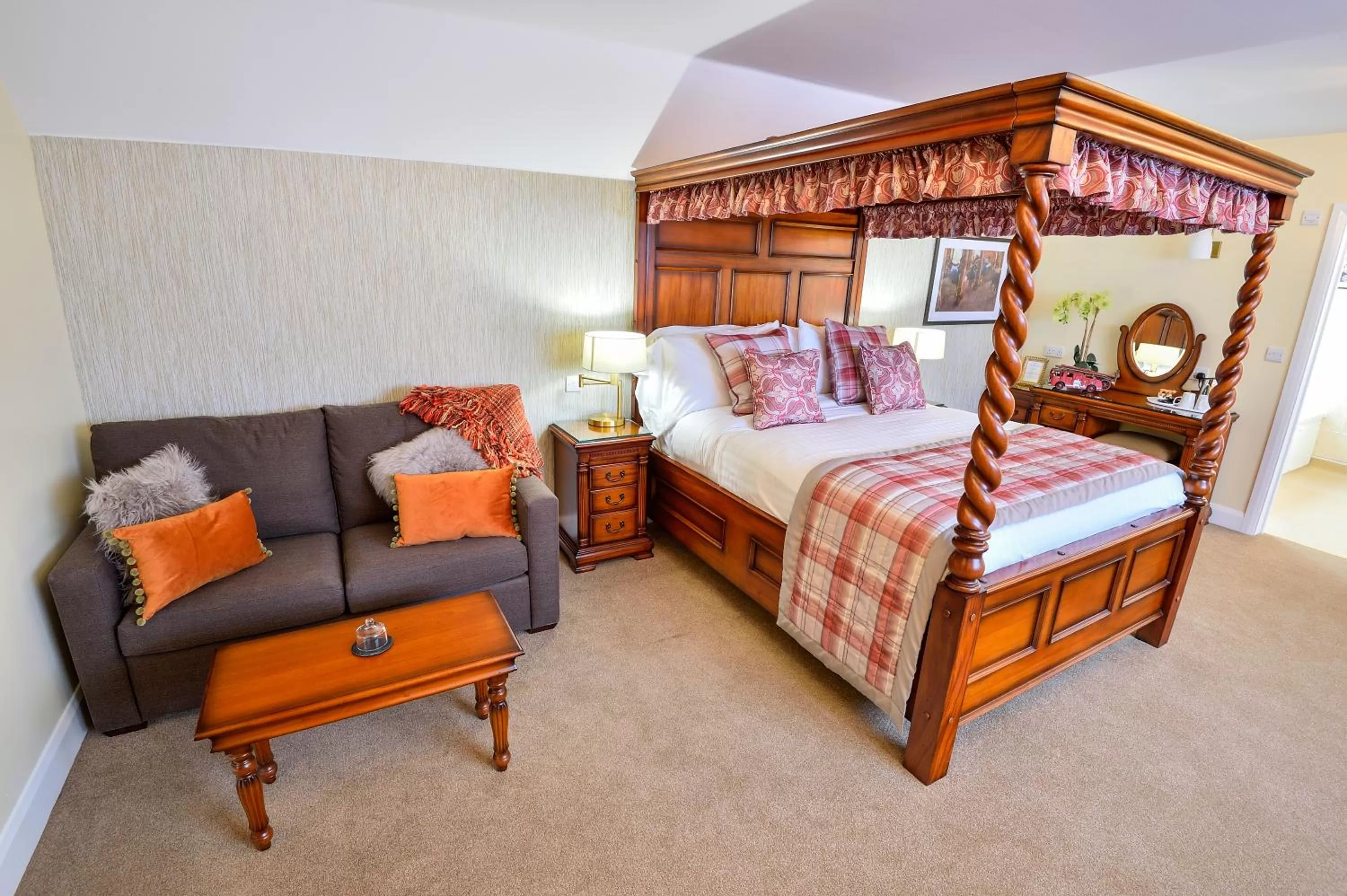 Bedroom in The Coach and Horses