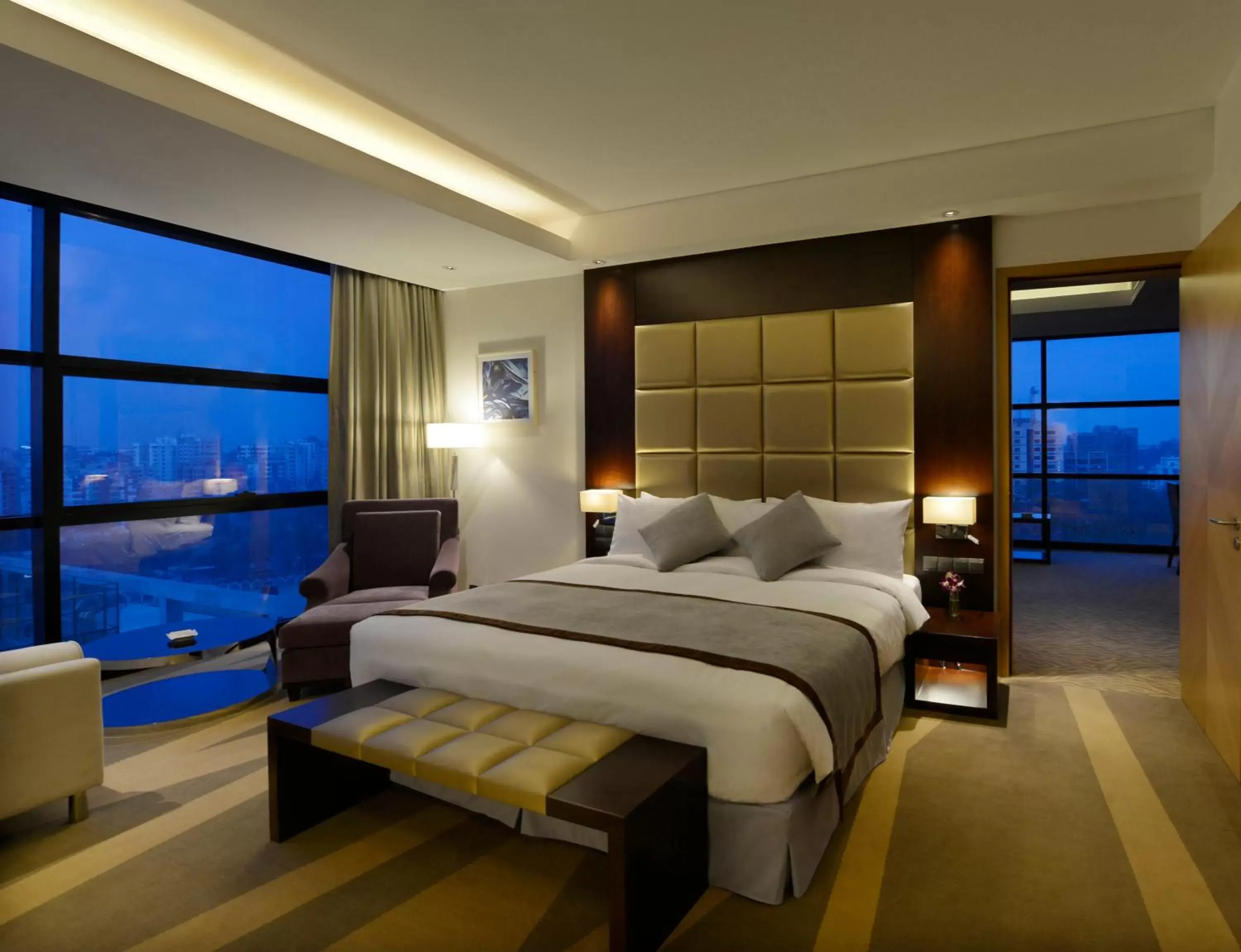 Bed in Radisson Blu Chattogram Bay View Bed in Radisson Blu Chattogram Bay View