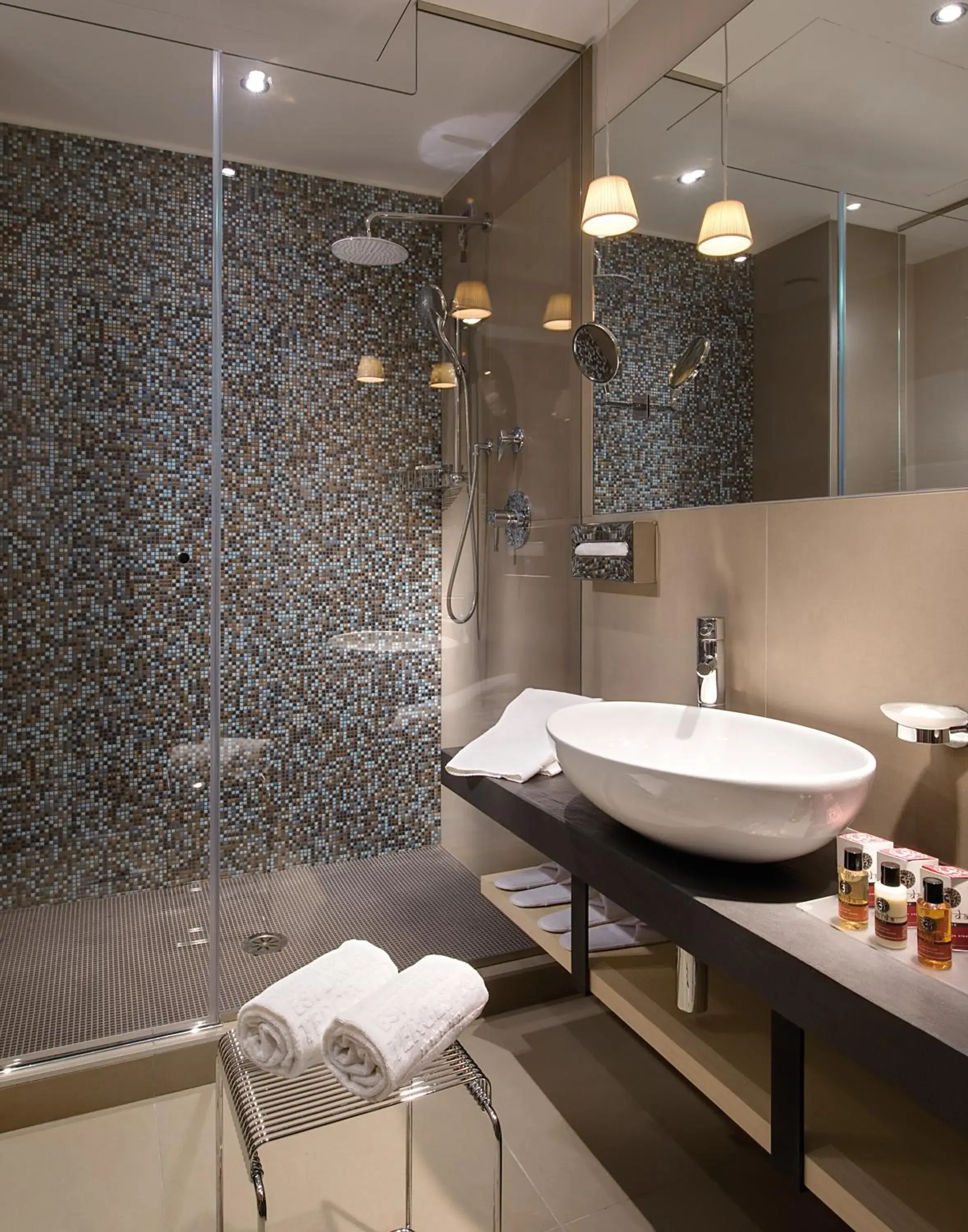 Shower, Bathroom in Esplanade Tergesteo - Luxury Retreat