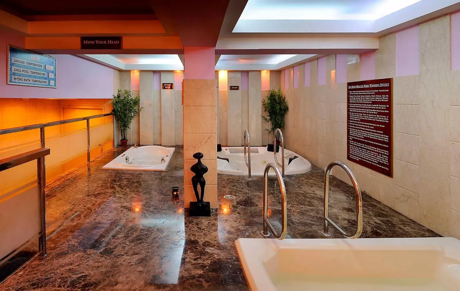 Sauna in The Suryaa Hotel New Delhi