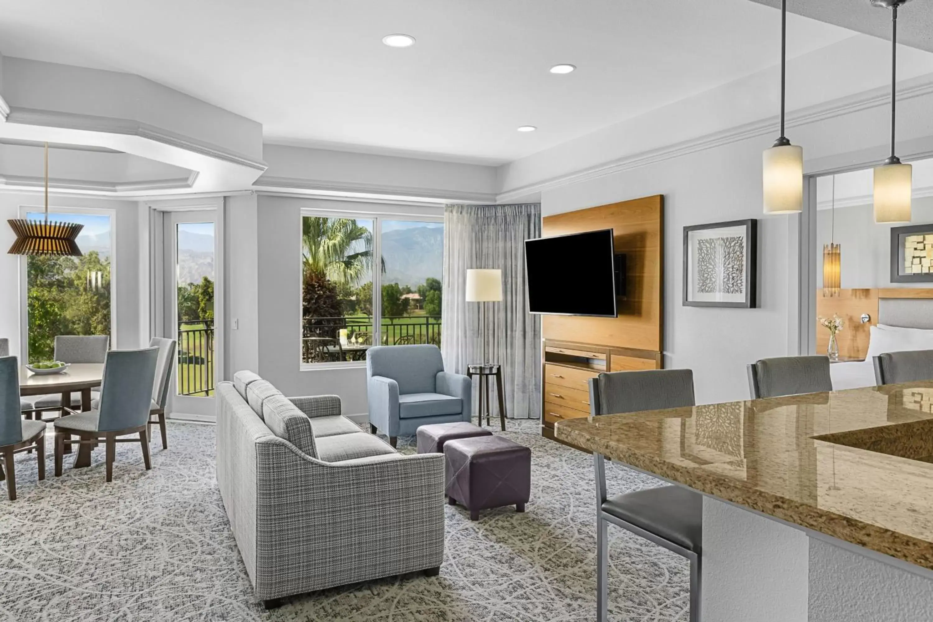 Living room, Seating Area in Marriott's Desert Springs Villas II