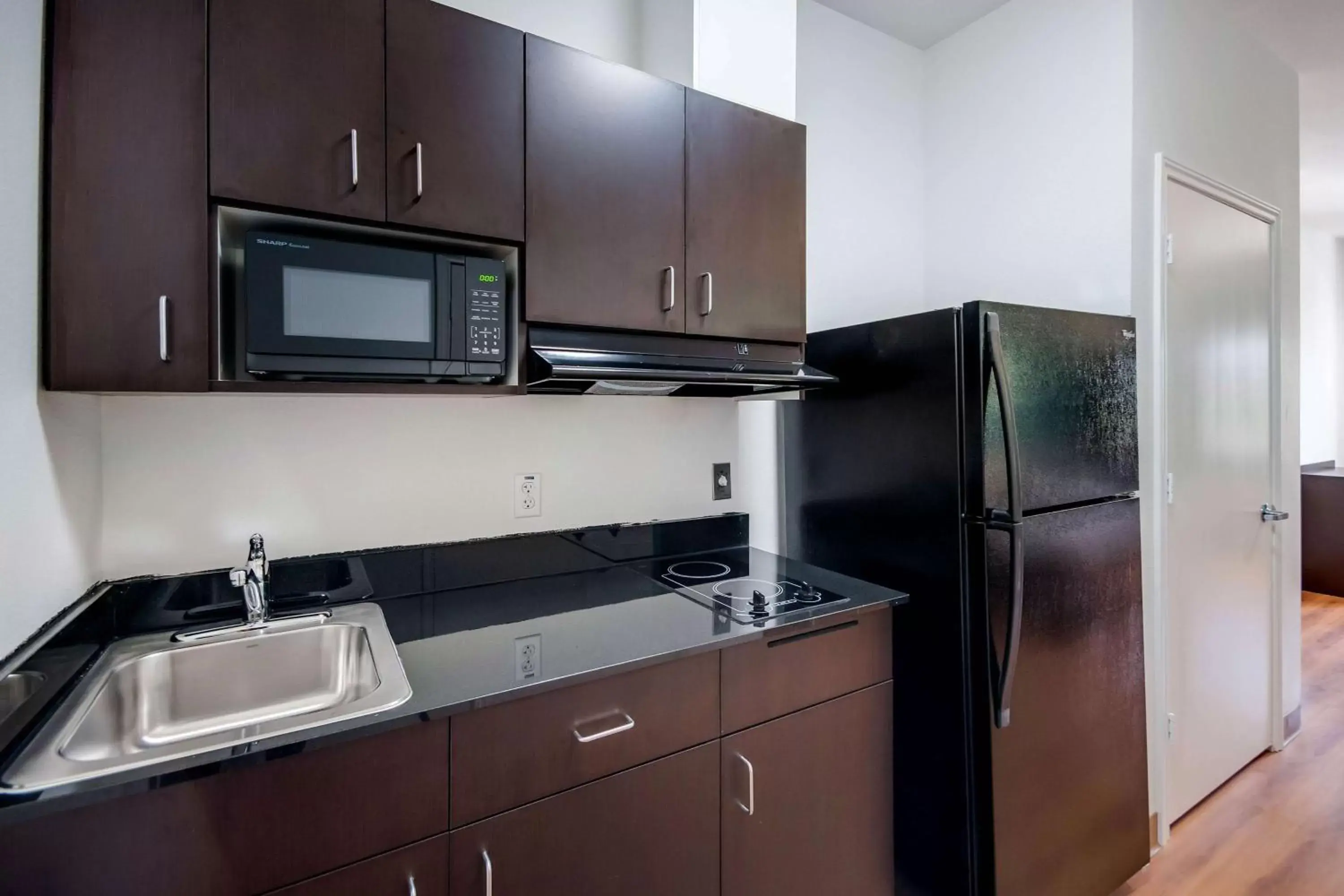 Kitchen or kitchenette, Kitchen/Kitchenette in Motel 6-Channelview, TX