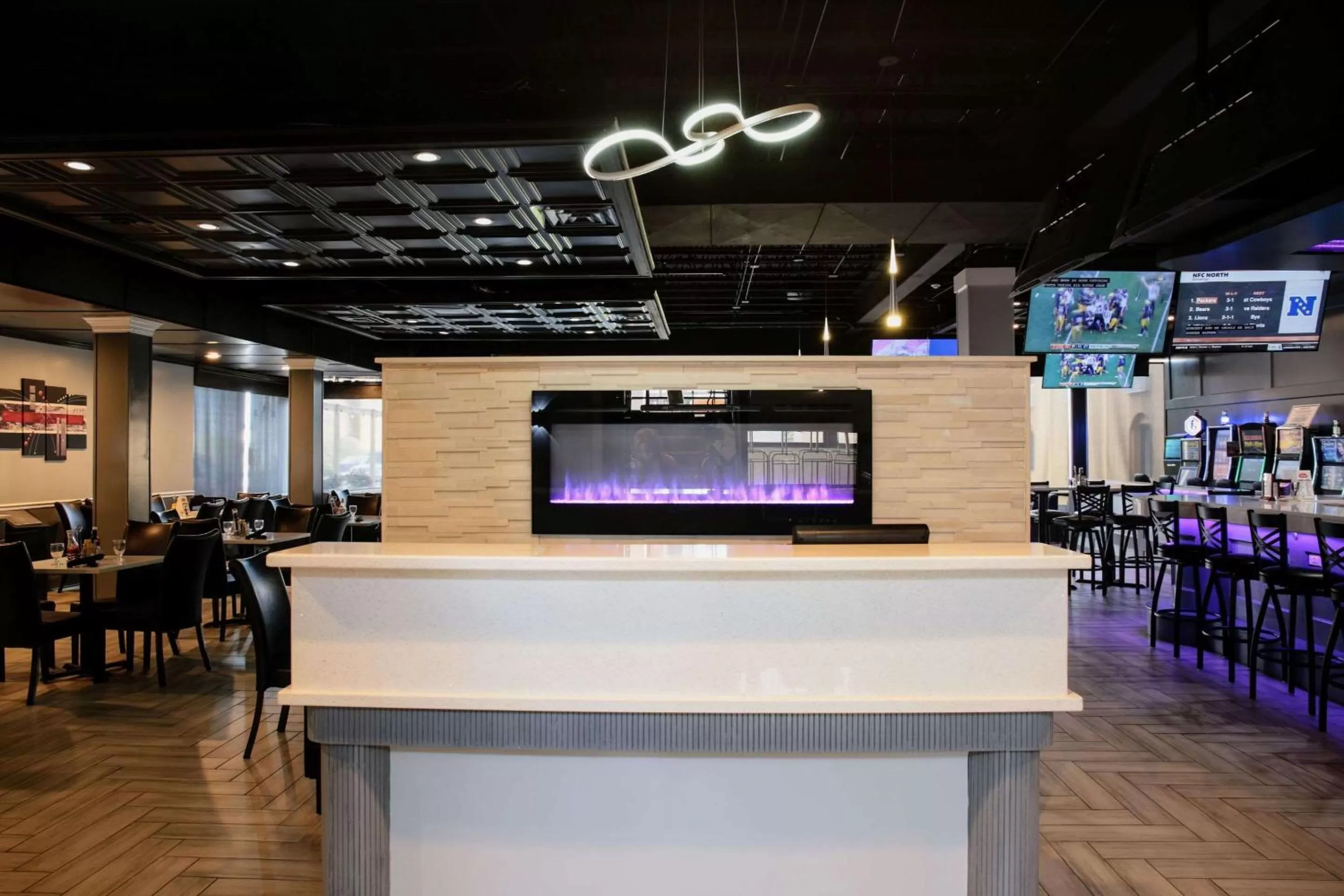 Restaurant/places to eat in Quality Inn O'Hare Airport