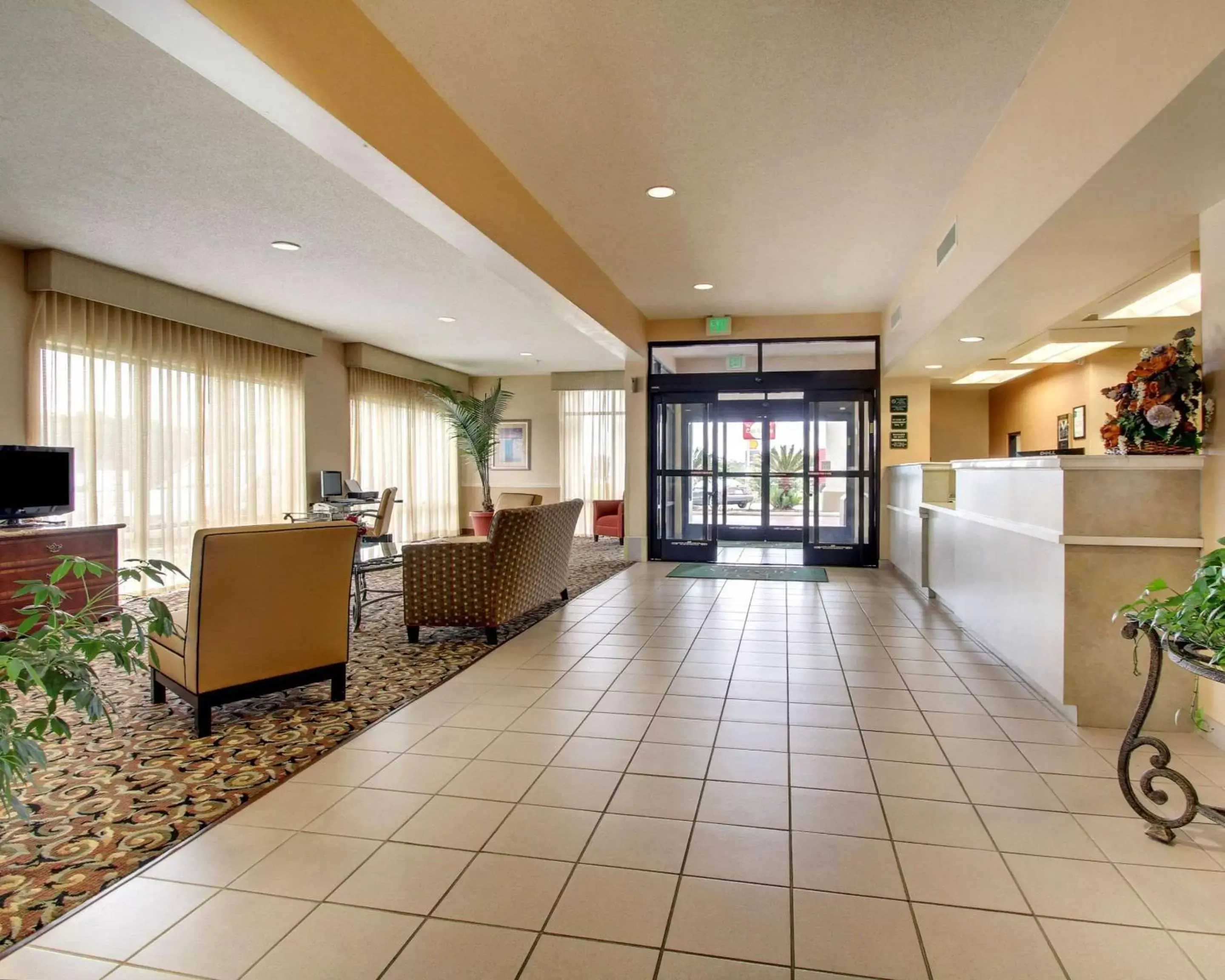 Lobby or reception in Quality Inn & Suites Hattiesburg