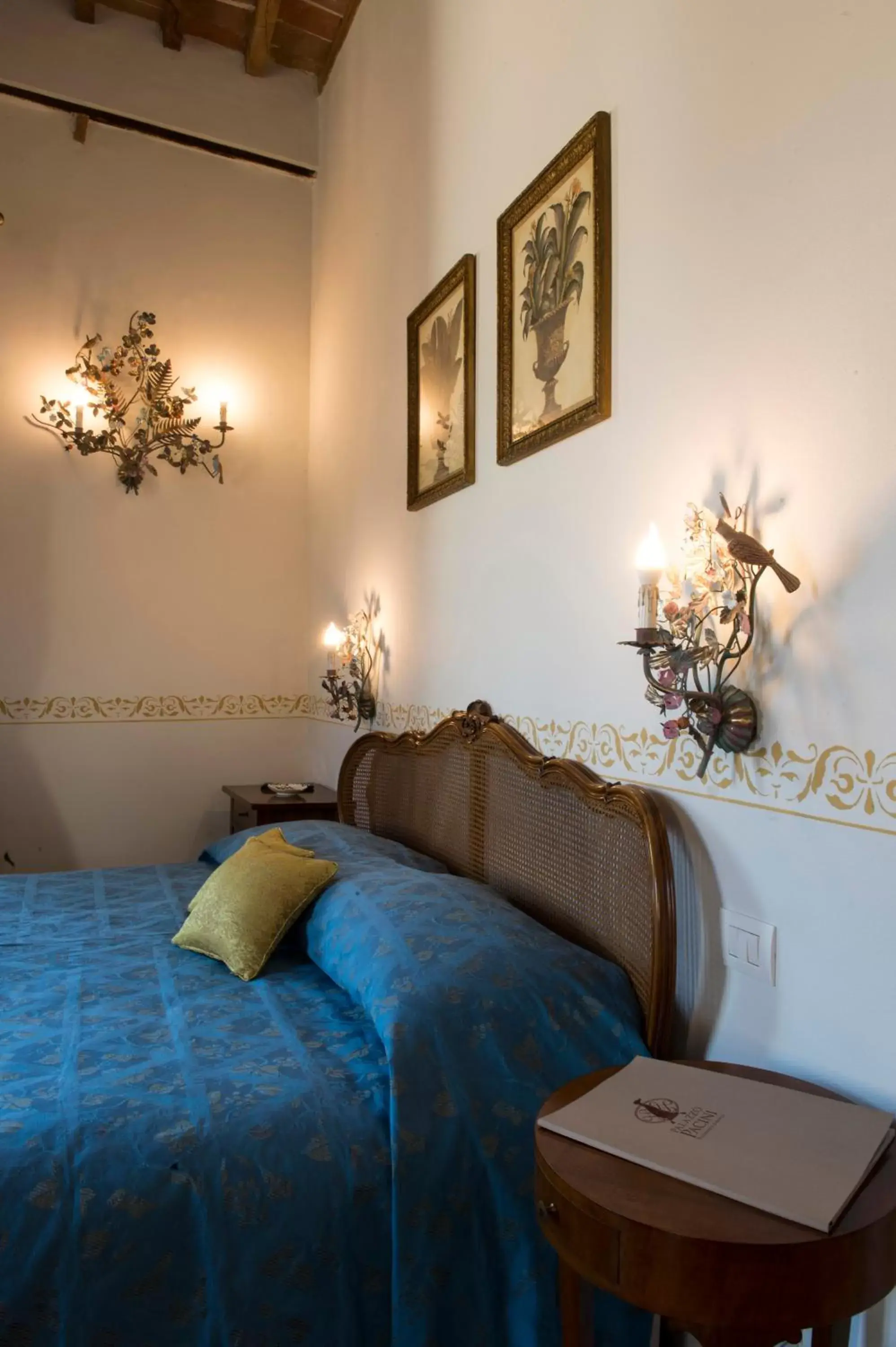Bed in Palazzo Pacini