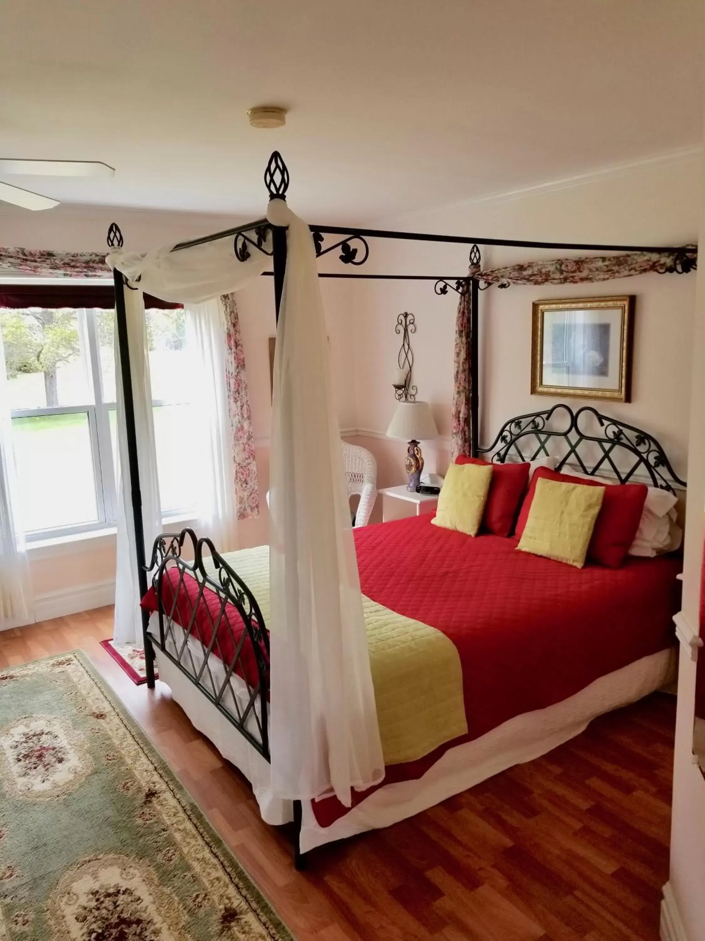 Bedroom, Bed in The Parrsboro Mansion Inn