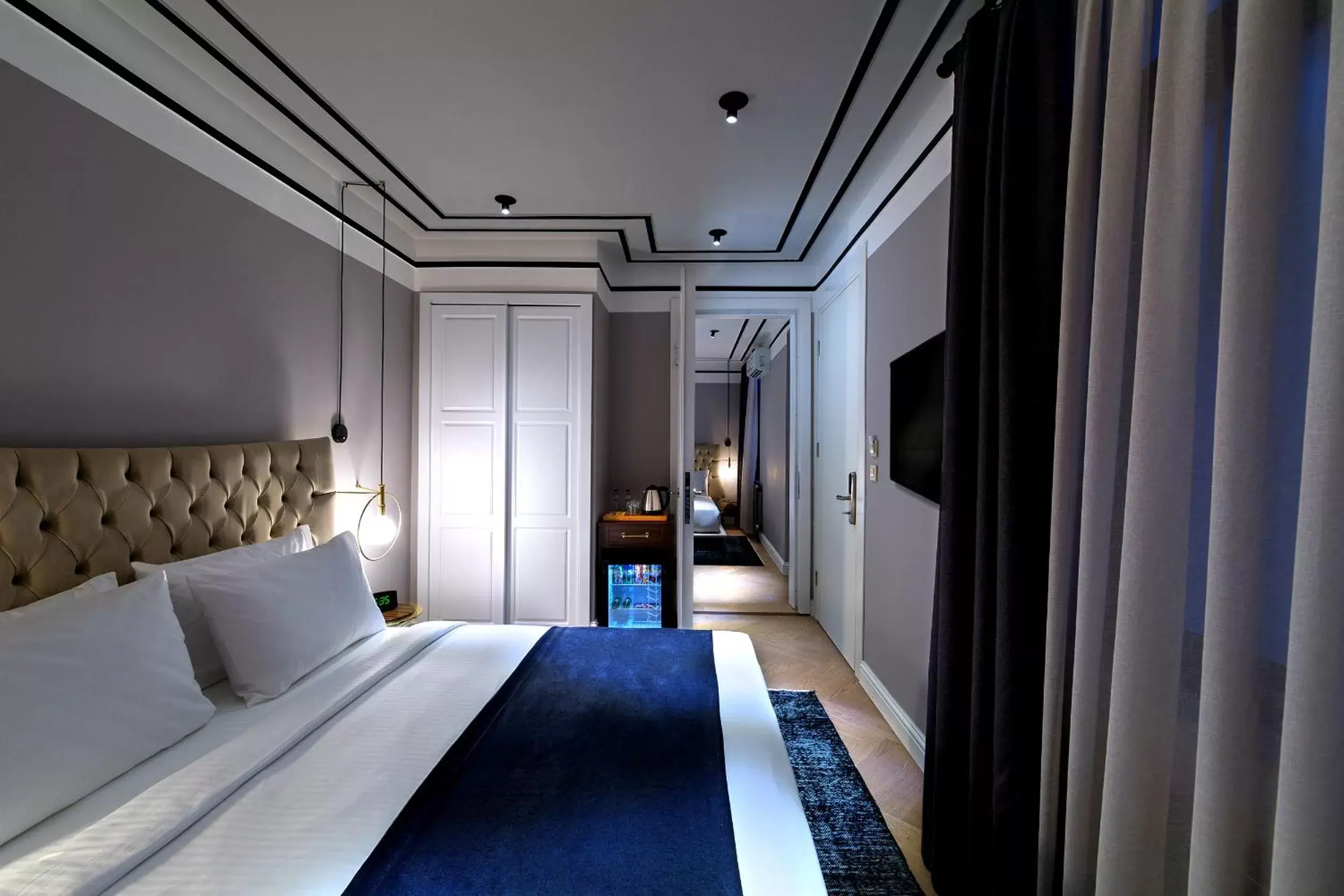 TV and multimedia, Bed in Walton Hotels Galata