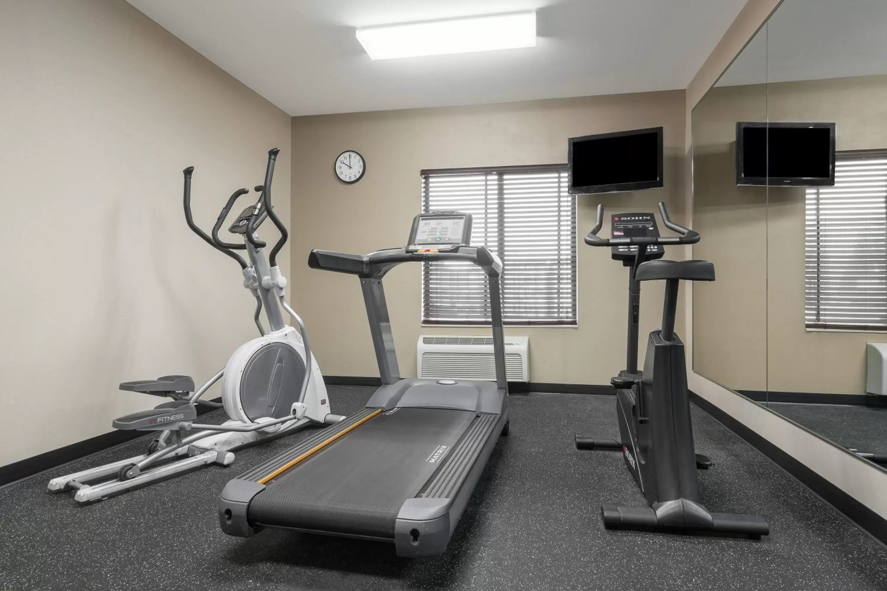 Fitness centre/facilities in AmericInn by Wyndham Rochester Fitness centre/facilities in AmericInn by Wyndham Rochester