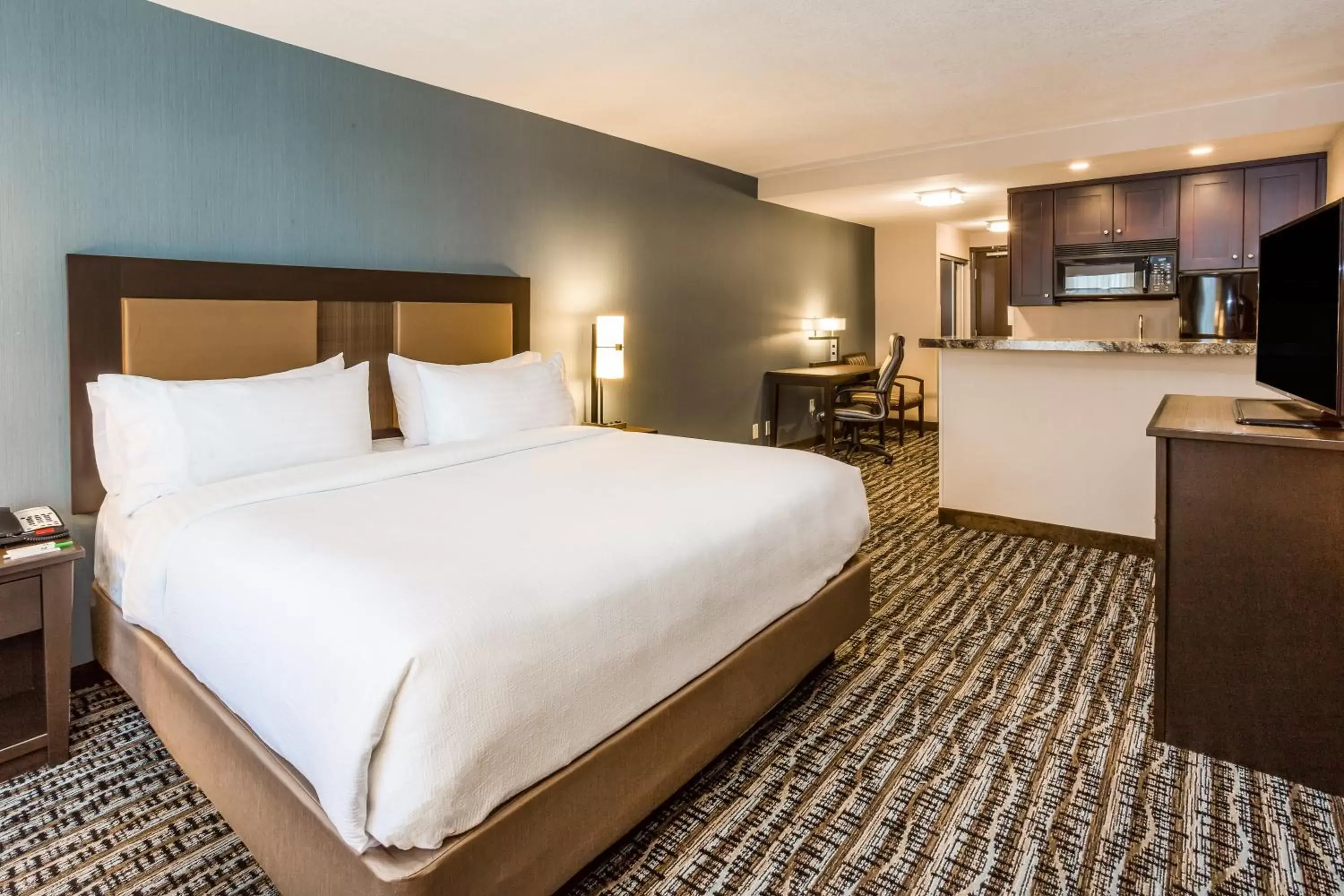 Photo of the whole room, Bed in Holiday Inn - South Jordan - SLC South, an IHG Hotel