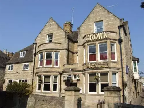 Facade/entrance, Property Building in Crown Hotel