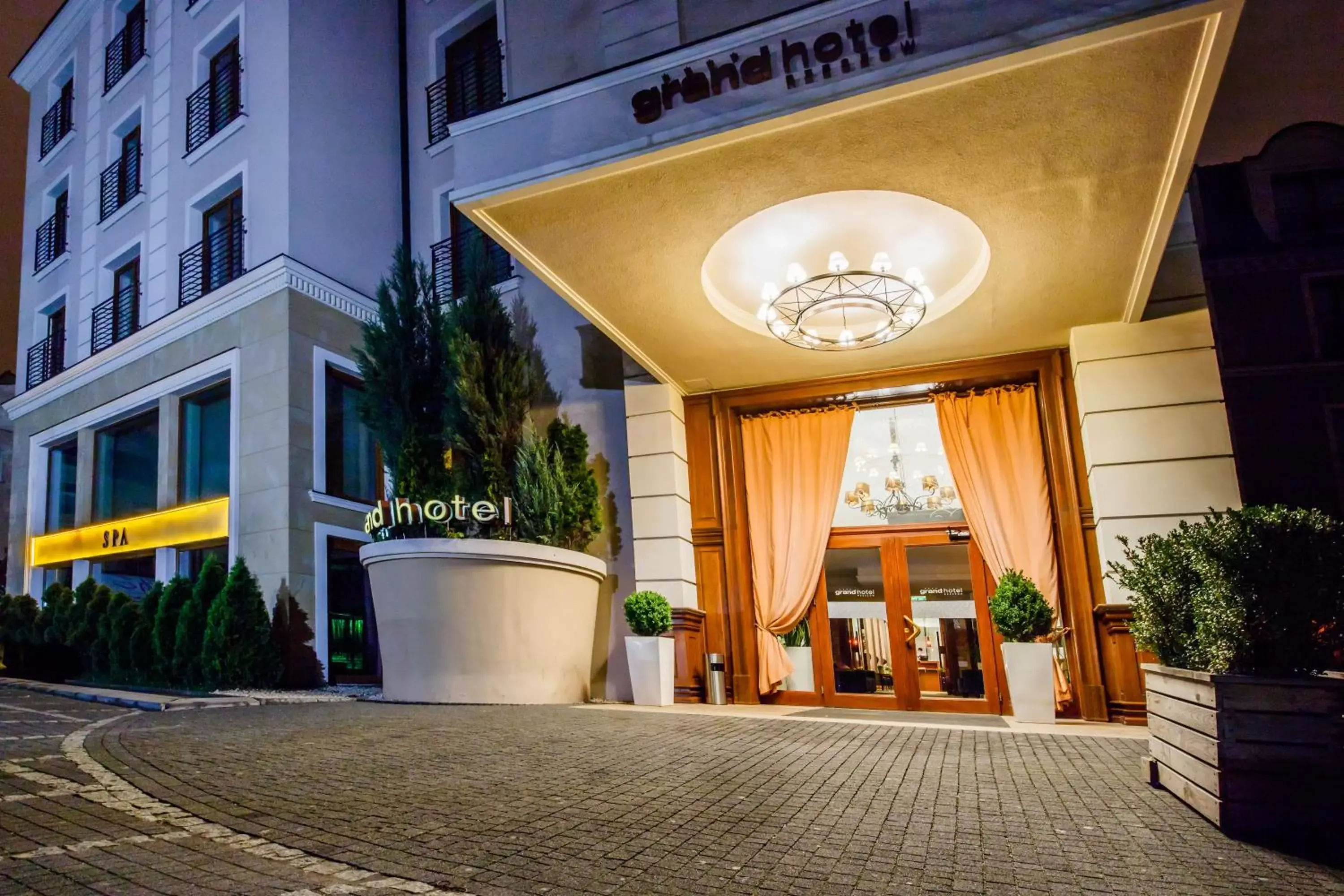 Facade/entrance in Grand Hotel Boutique