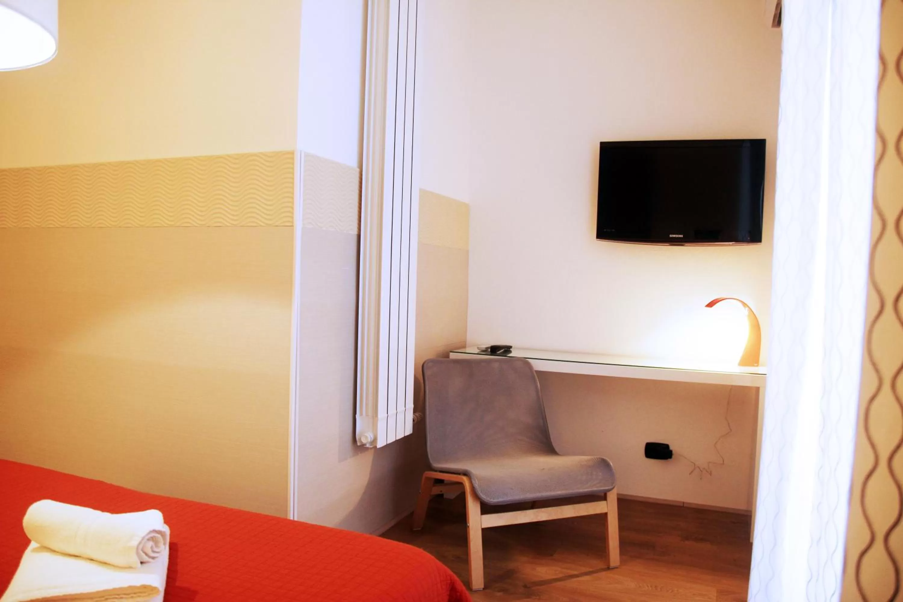 Seating area, Bed in B&B Magnolia