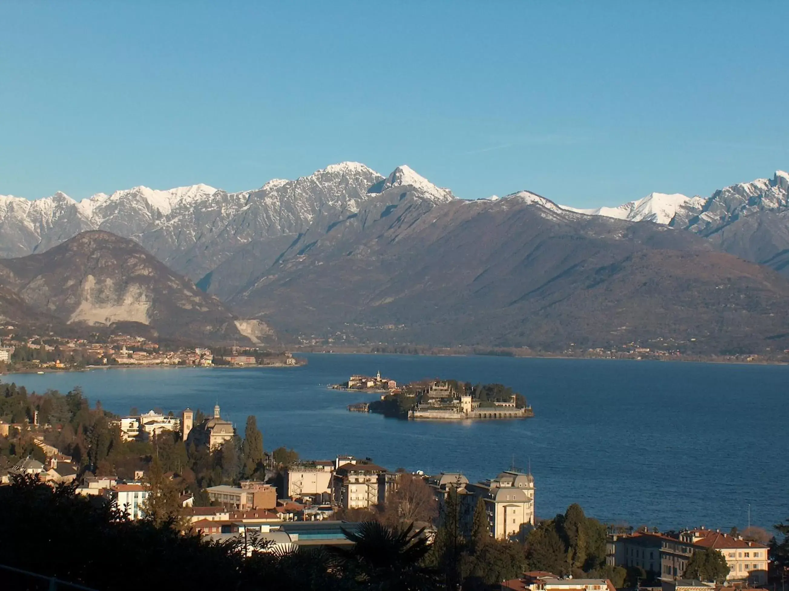 Double Room with Lake View in Grand Hotel des Iles Borromées & SPA Double Room with Lake View in Grand Hotel des Iles Borromées & SPA