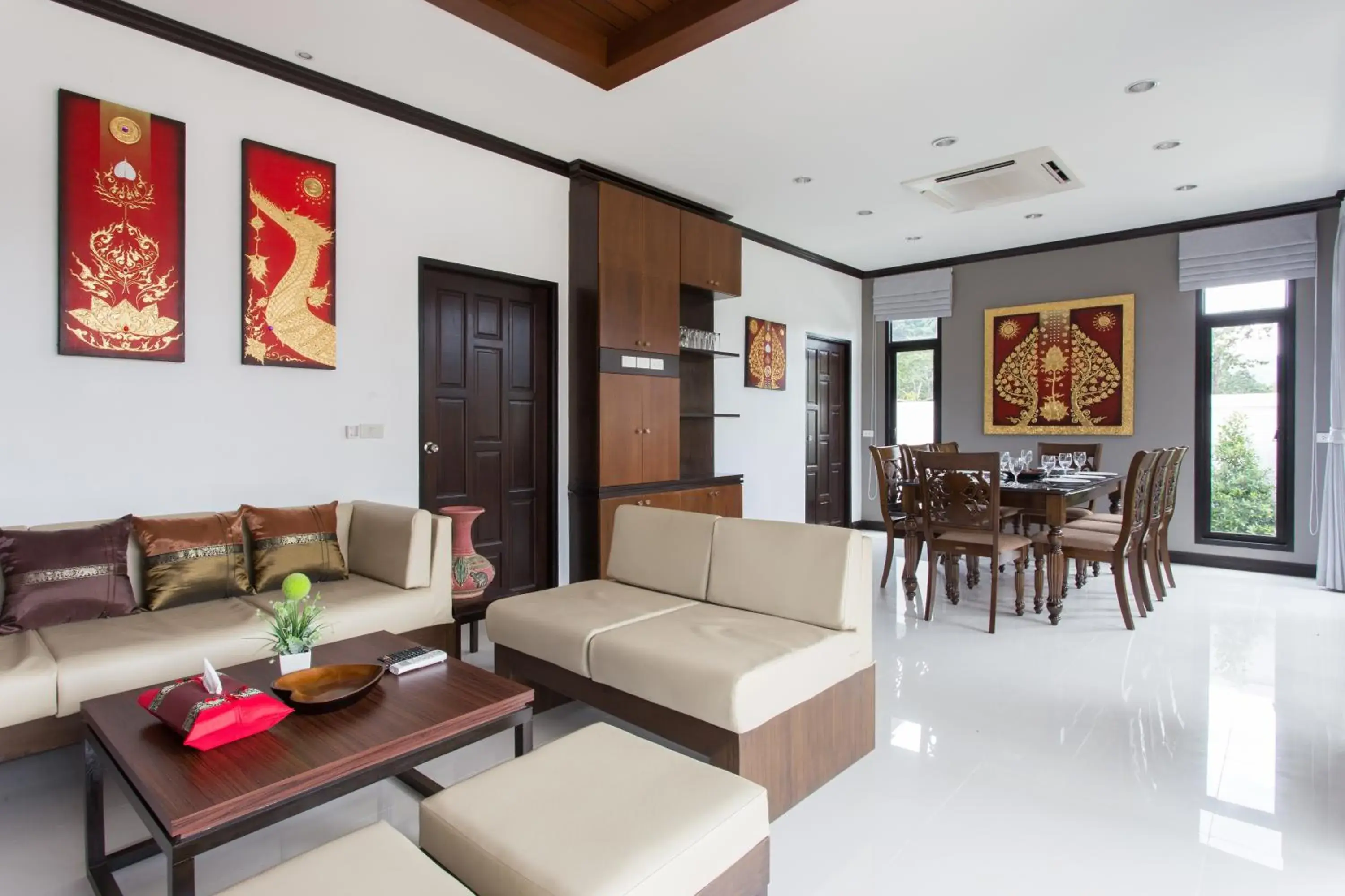 Communal lounge/ TV room, Seating Area in The Best Aonang Villas