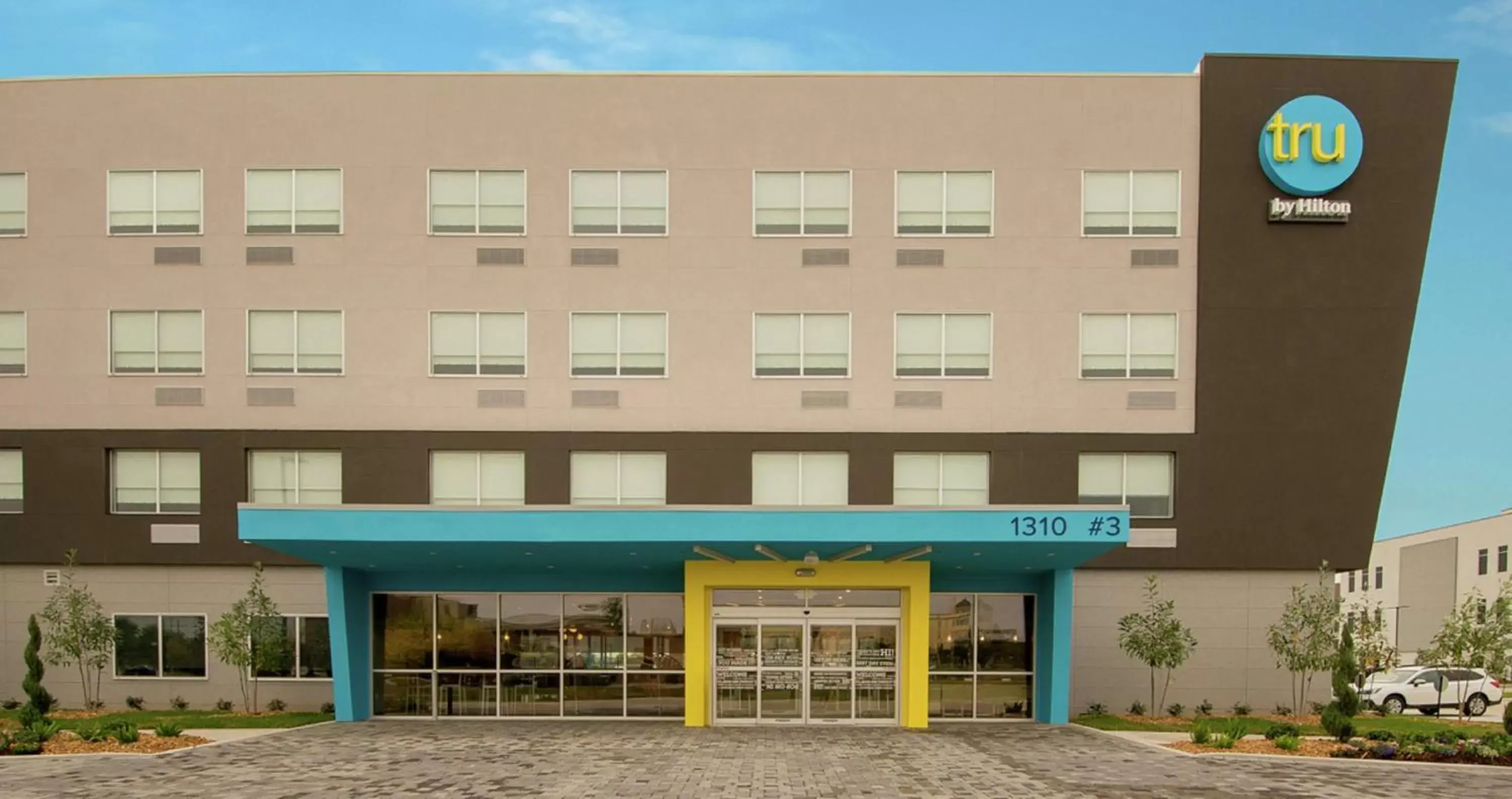 Property building in Tru by Hilton Lafayette River Ranch Property building in Tru by Hilton Lafayette River Ranch