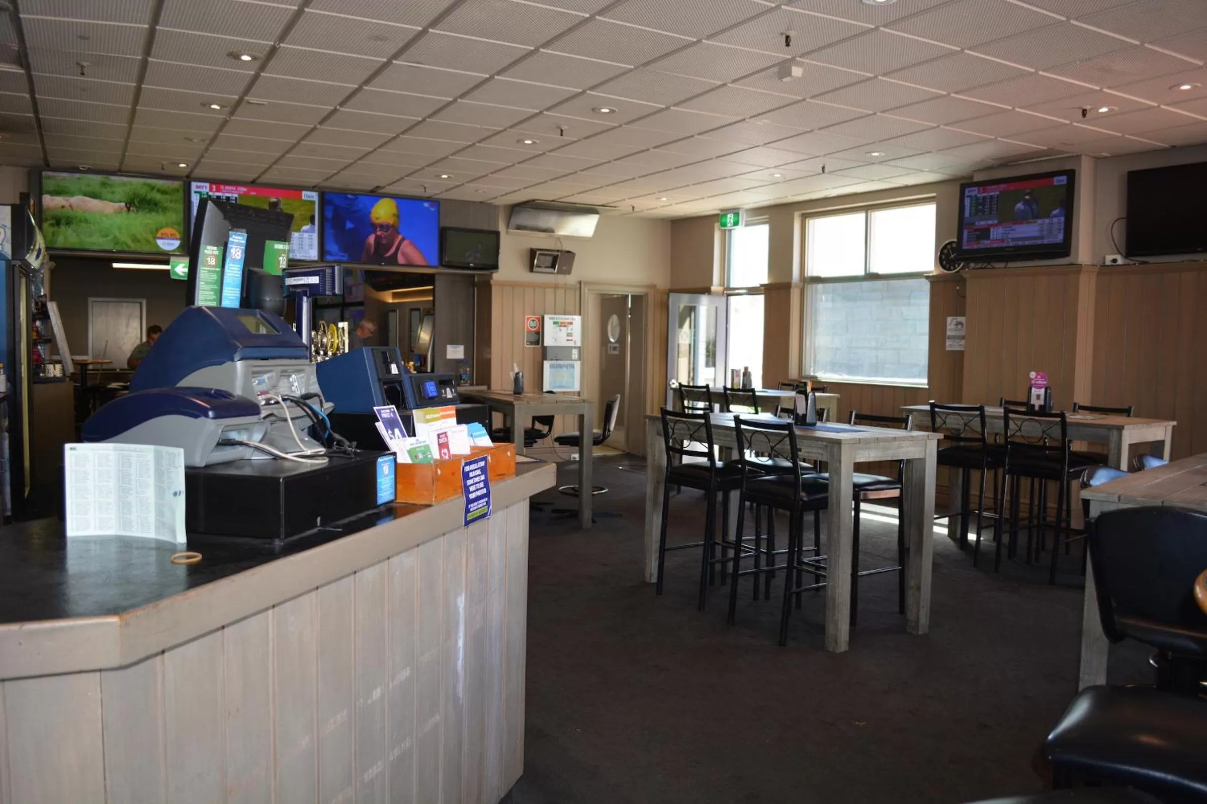 Lounge or bar in Commercial Hotel Motel Lithgow