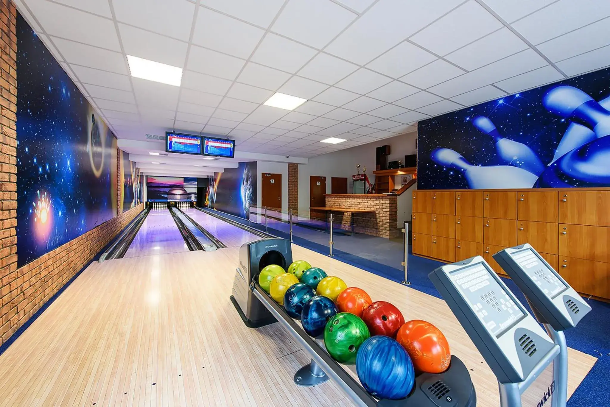 Bowling, Swimming Pool in Hotel Rakovec