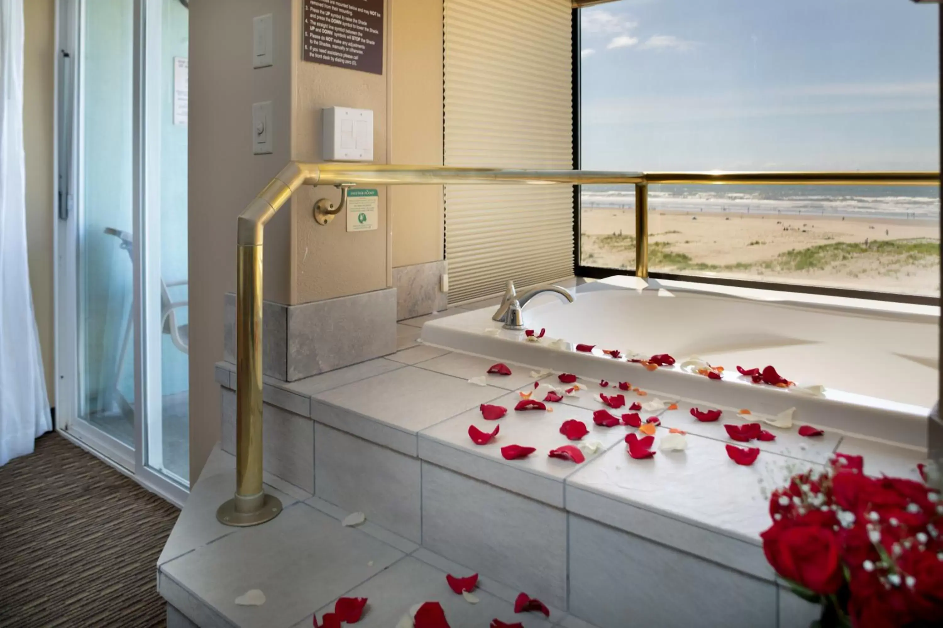Bath, Bathroom in Best Western Plus Ocean View Resort