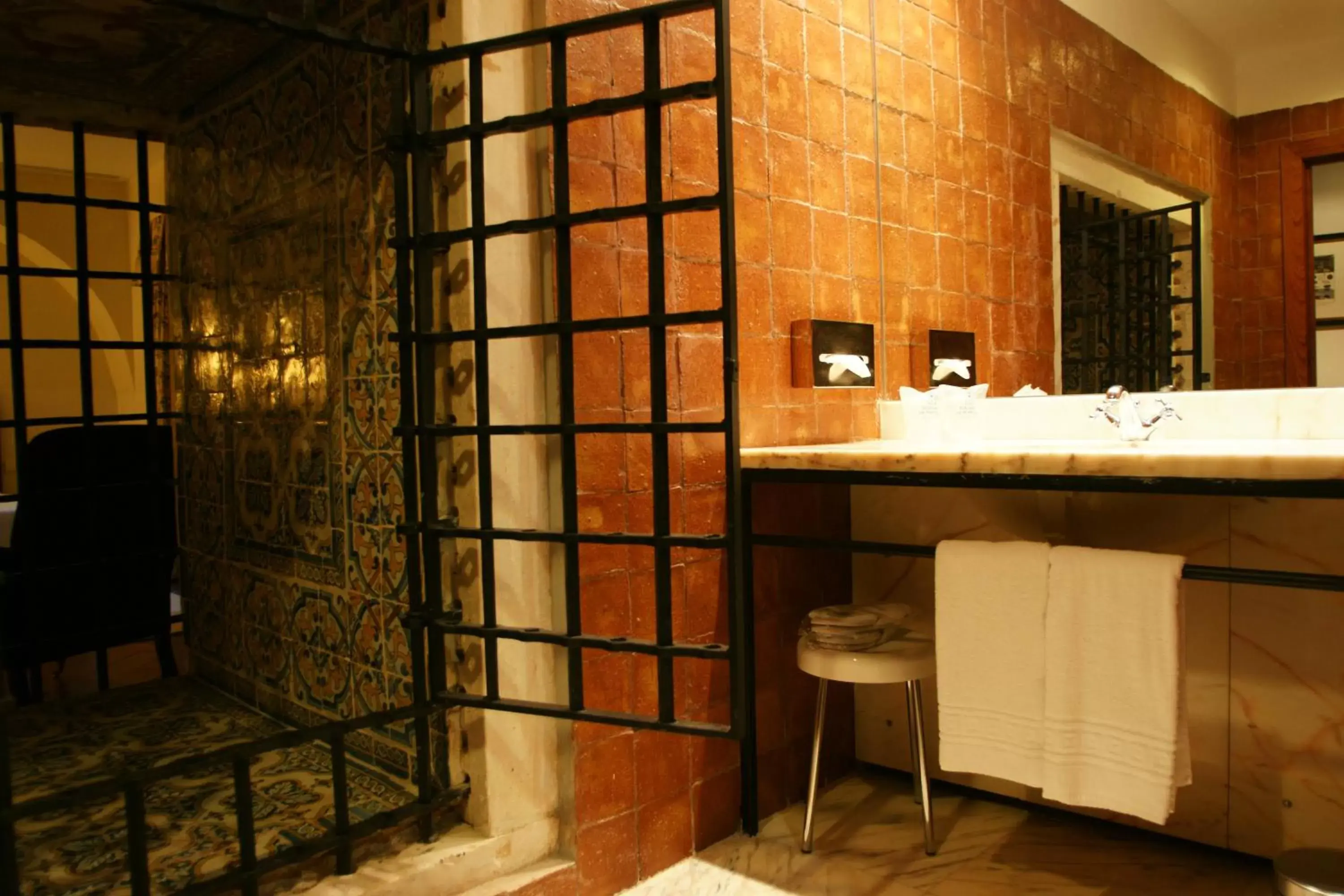 Bathroom in Pousada Convento de Vila Viçosa