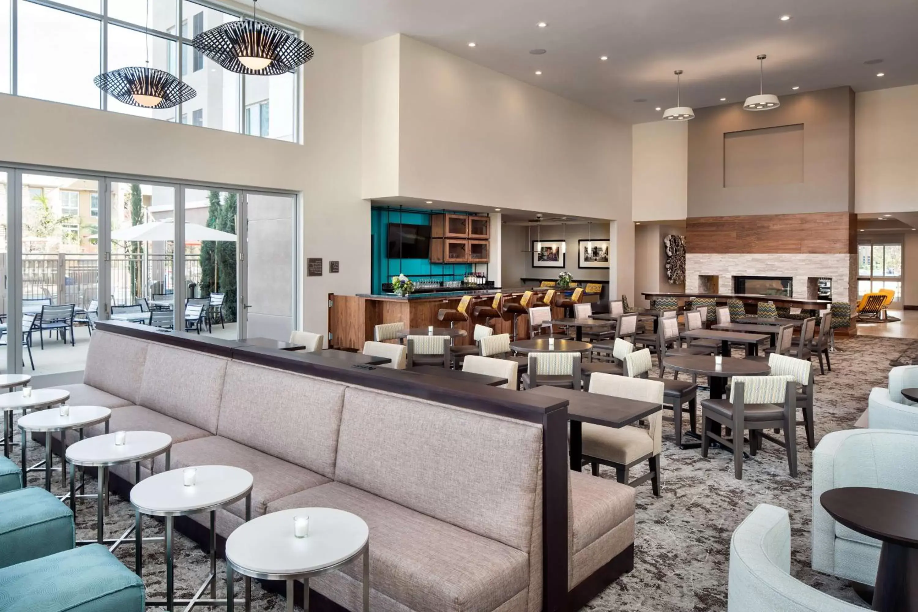 Breakfast, Lounge/Bar in Homewood Suites by Hilton Aliso Viejo Laguna Beach