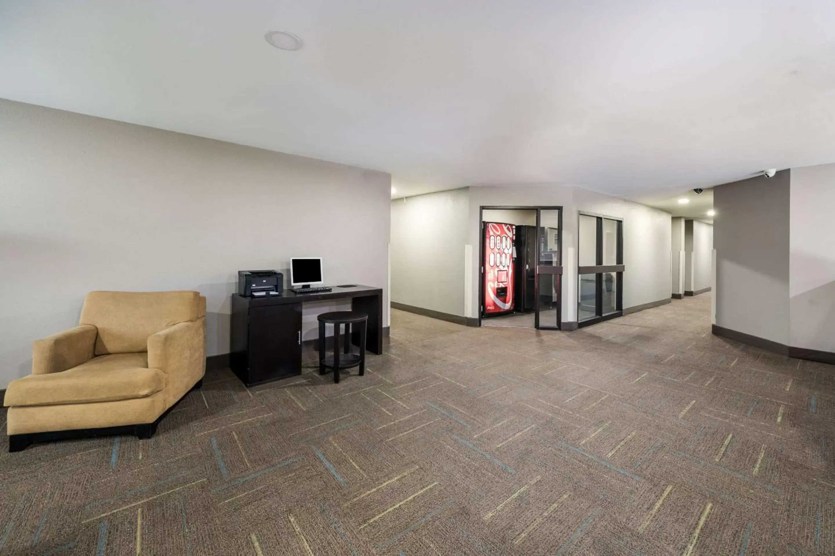 Business facilities, Seating Area in Sleep Inn & Suites Chesapeake - Portsmouth