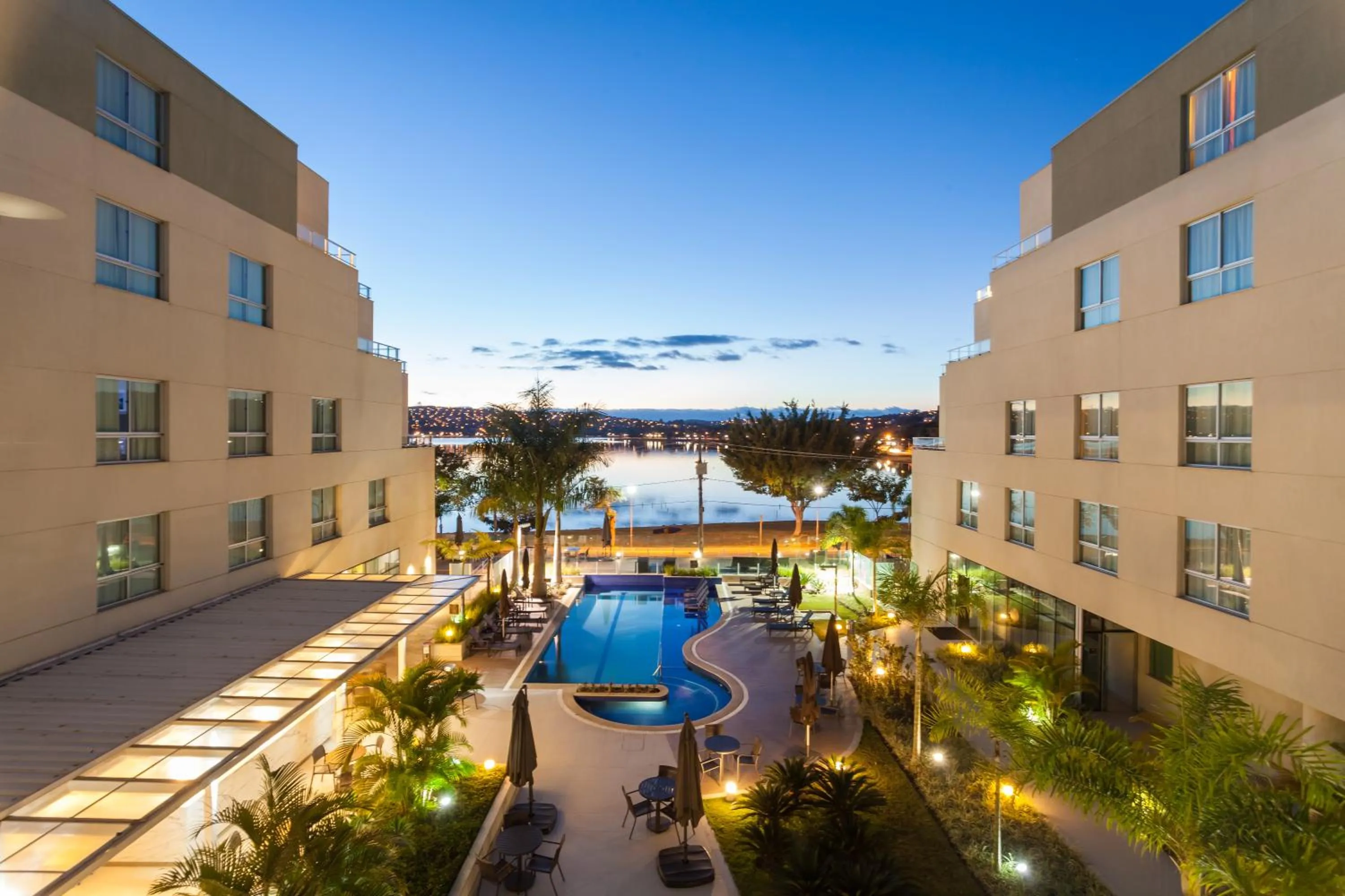 Lake view, Pool View in eSuites Spa Lagoa Santa