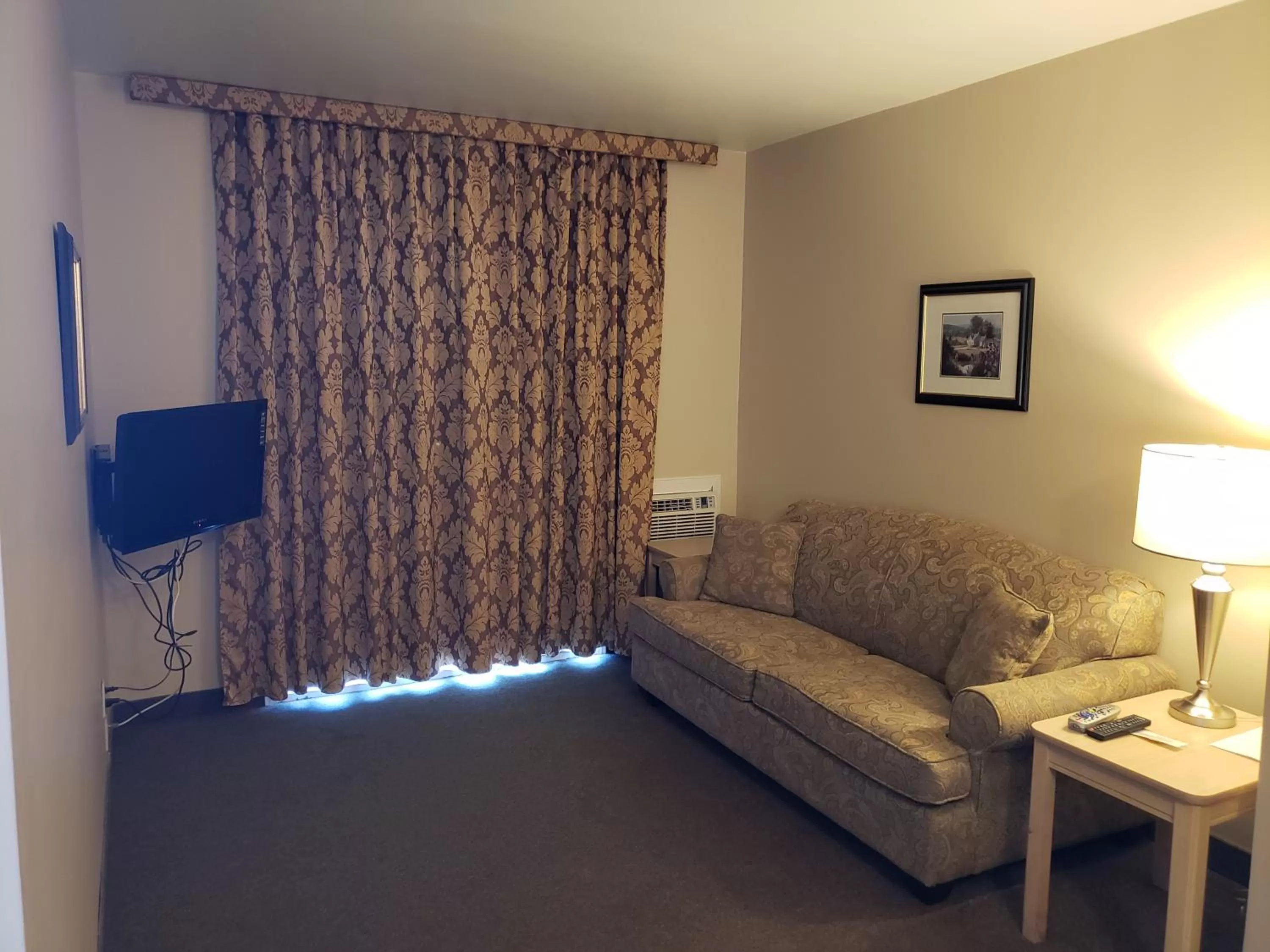 Living room in Shemron Suites Hotel