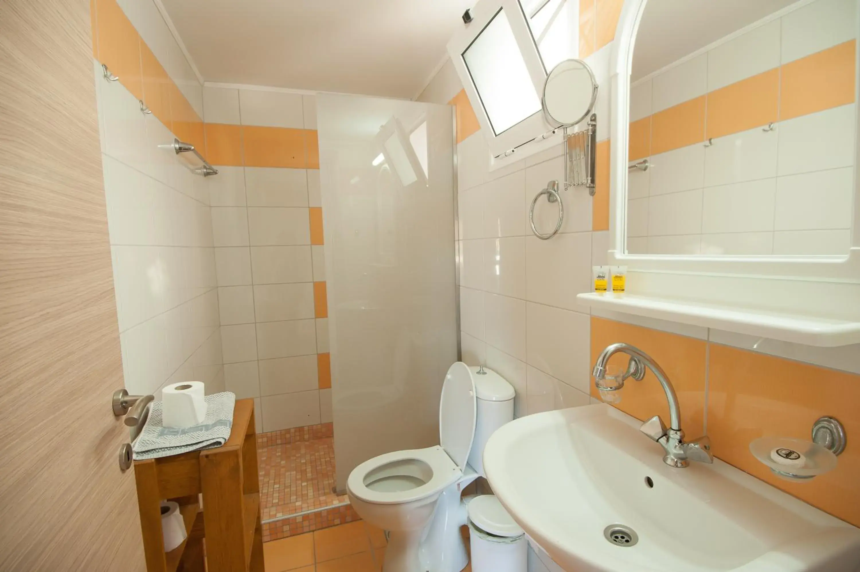 Bathroom in Elounda Sunrise Apartments