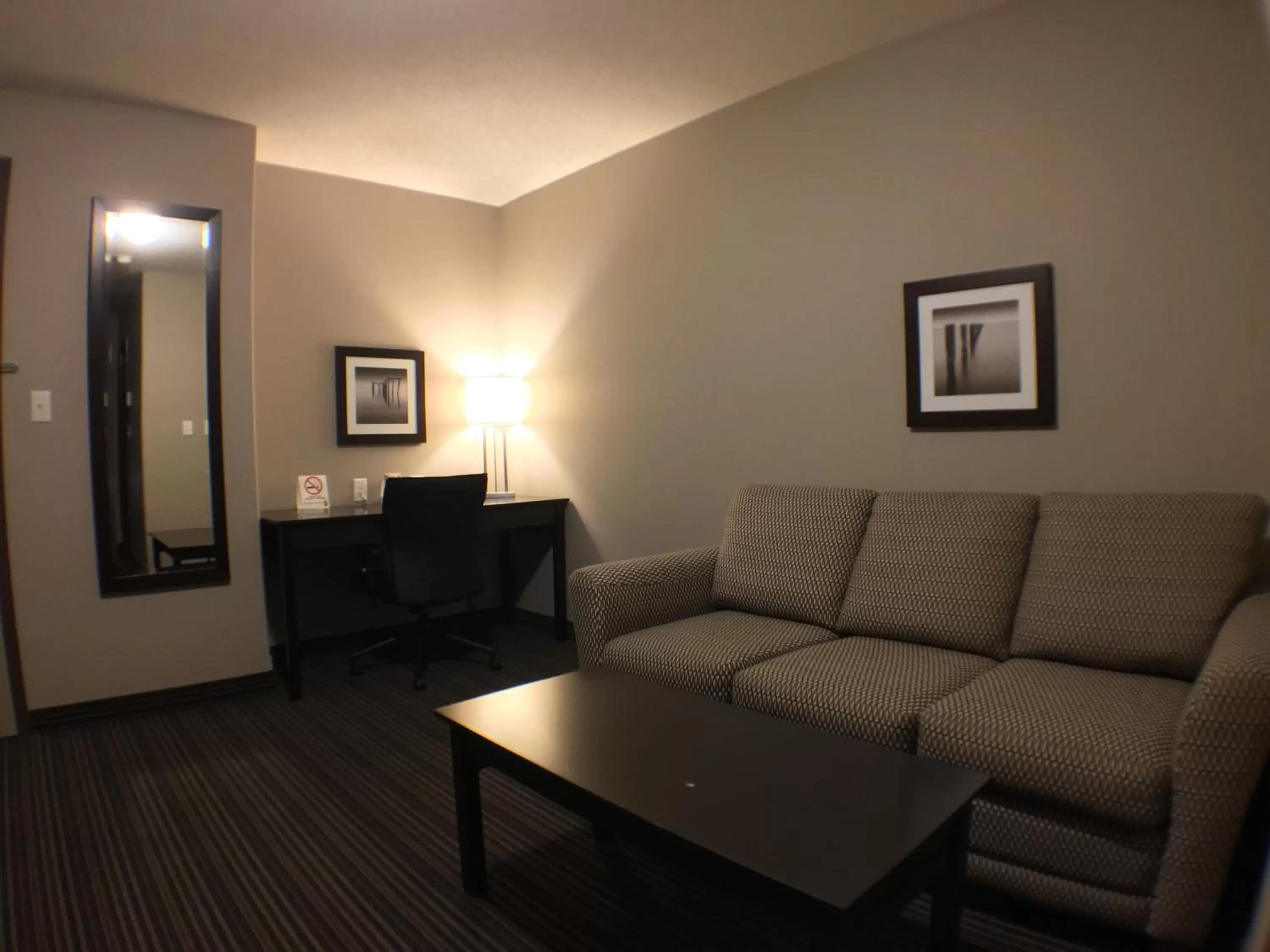 Living room in Super 8 by Wyndham Kapuskasing