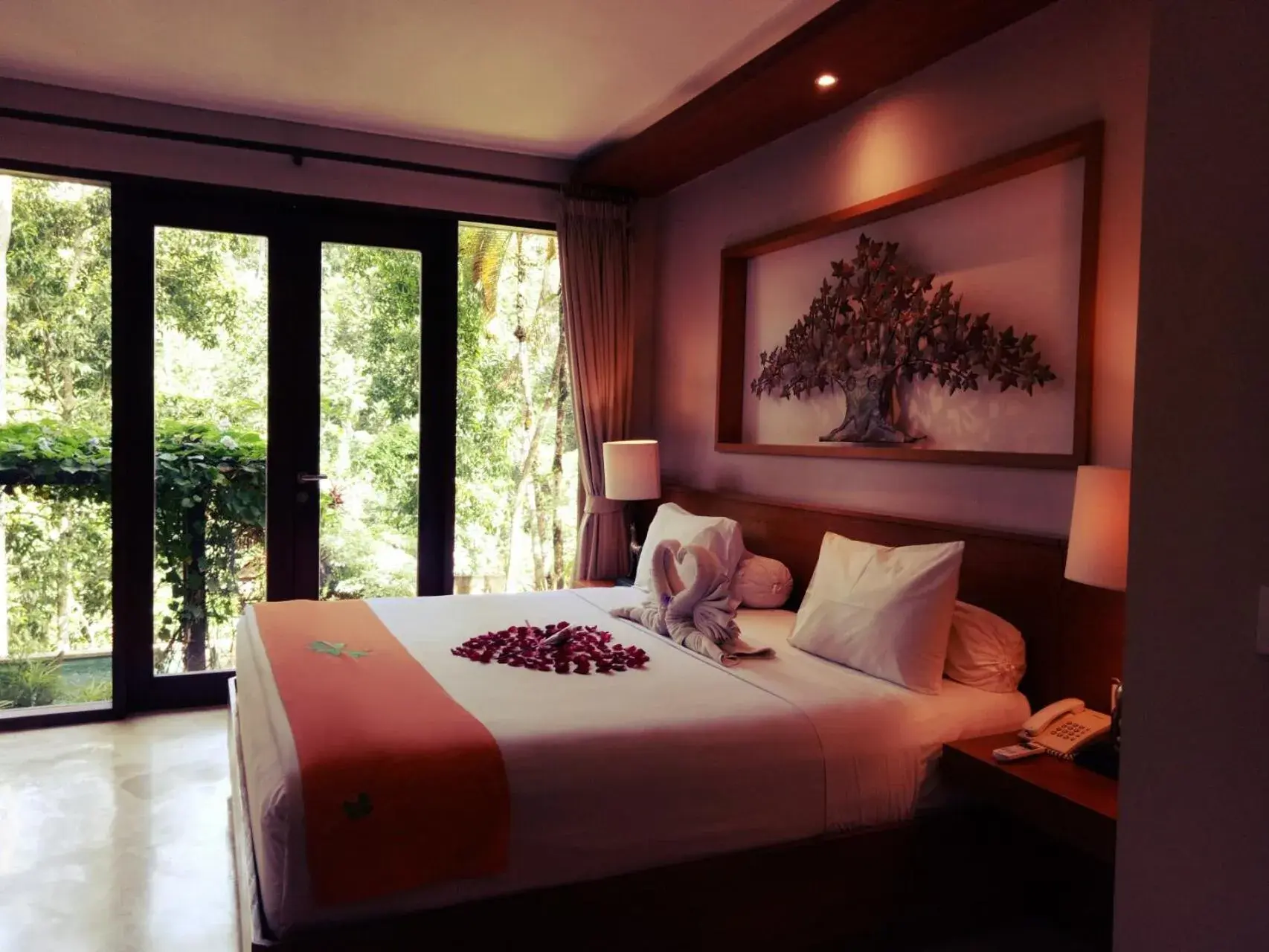 Photo of the whole room, Bed in Anahata Villas and Spa Resort