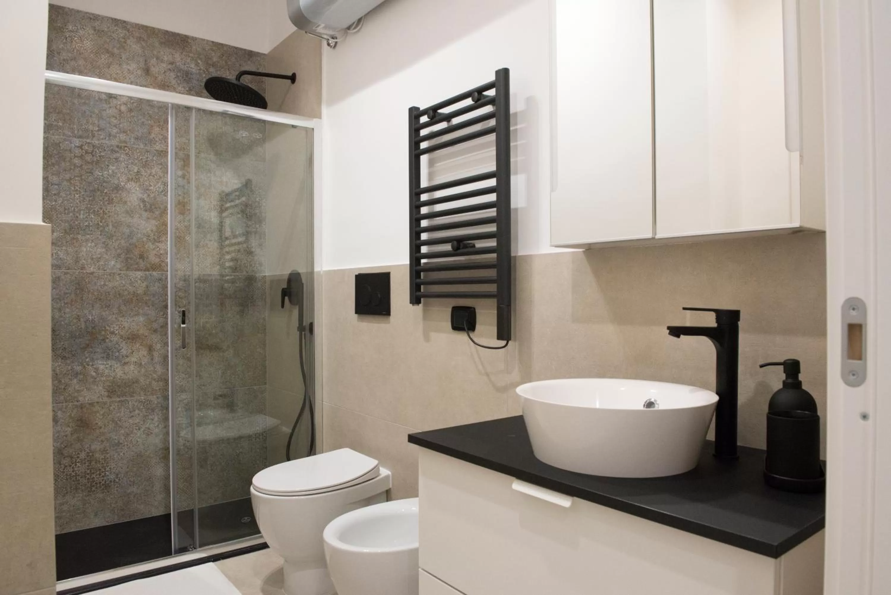 Bathroom in Leflole Residence B&B