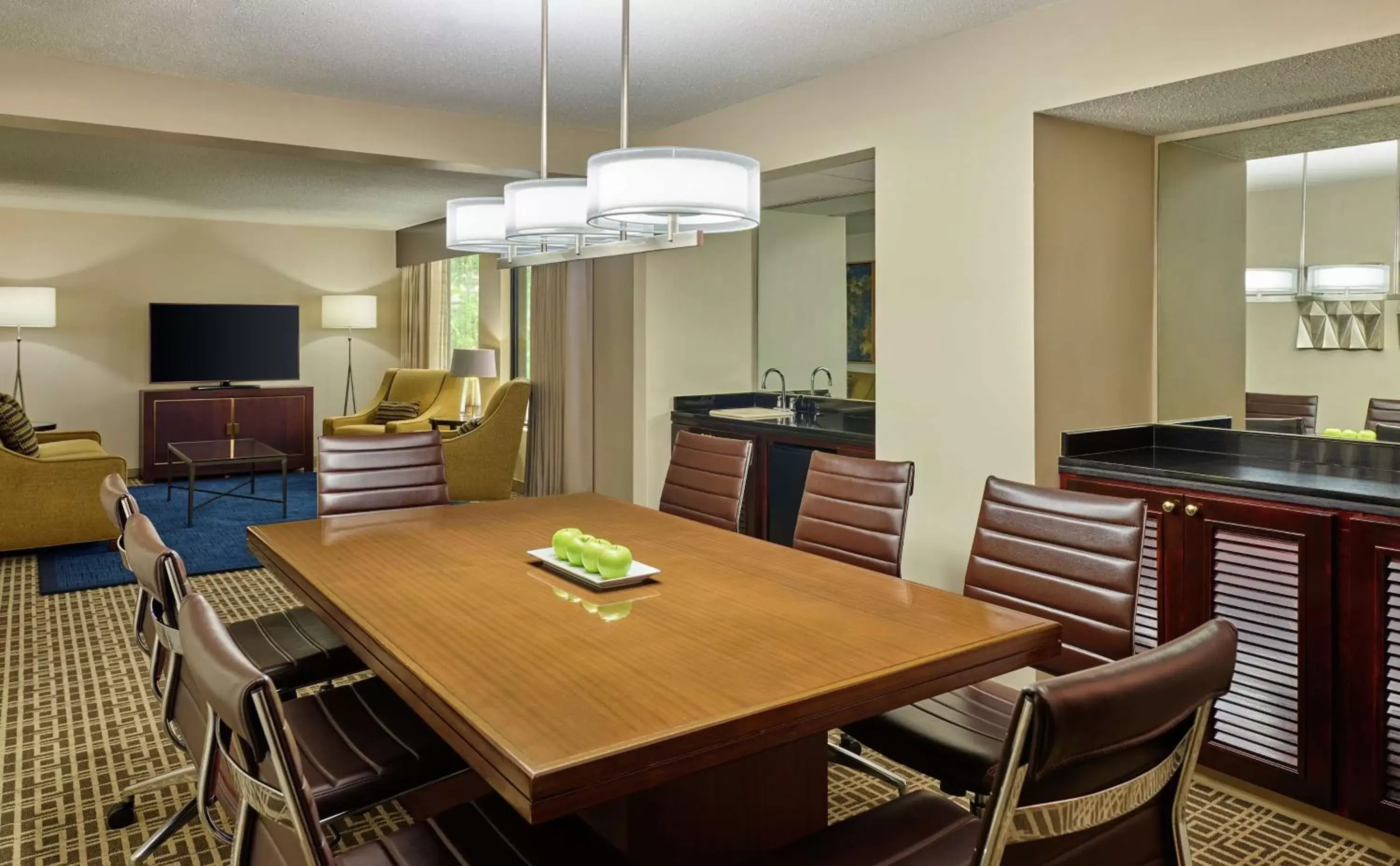Other, Dining Area in DoubleTree by Hilton Houston Intercontinental Airport