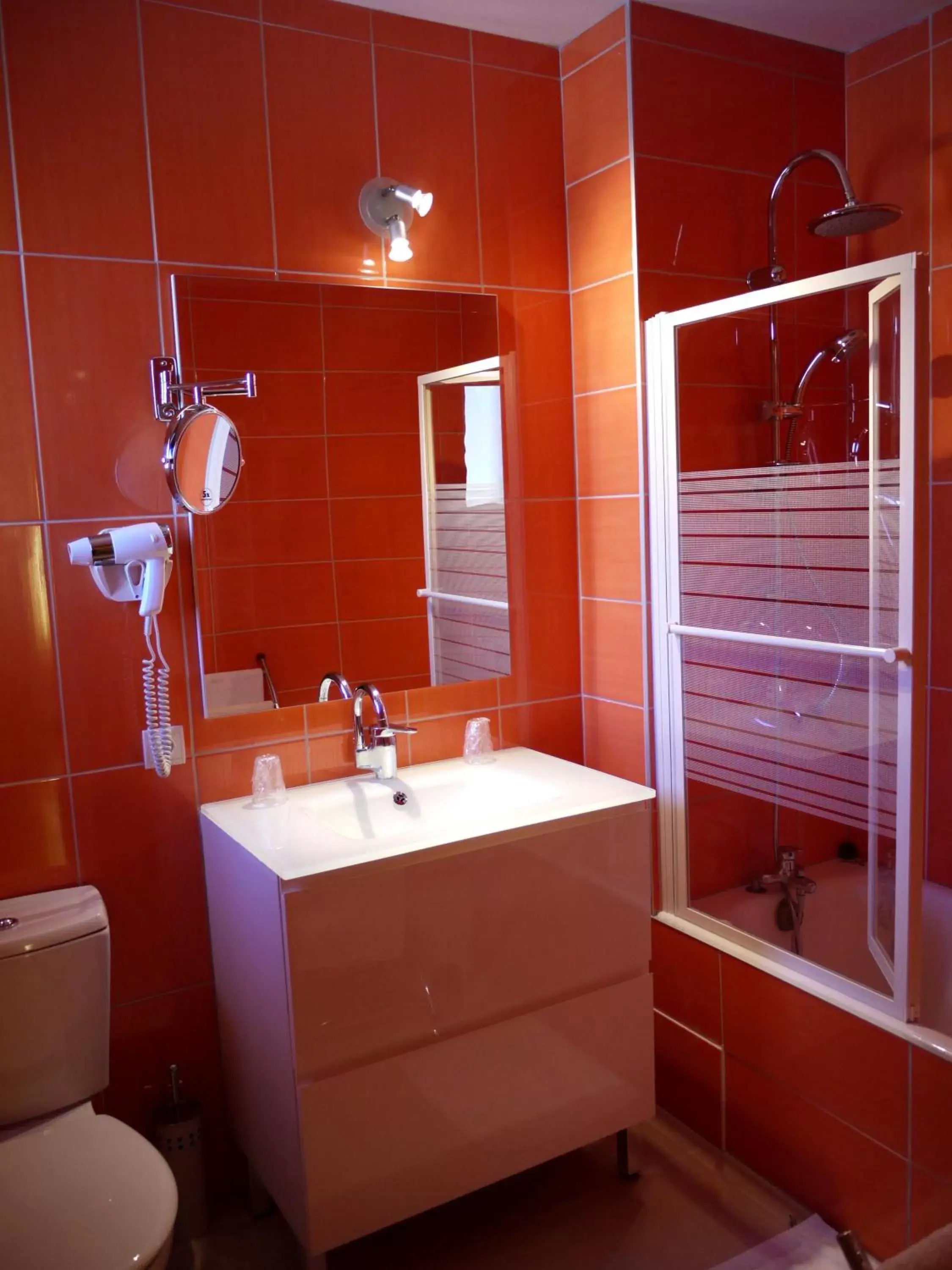 Bathroom in Le Logis Des Voyageurs