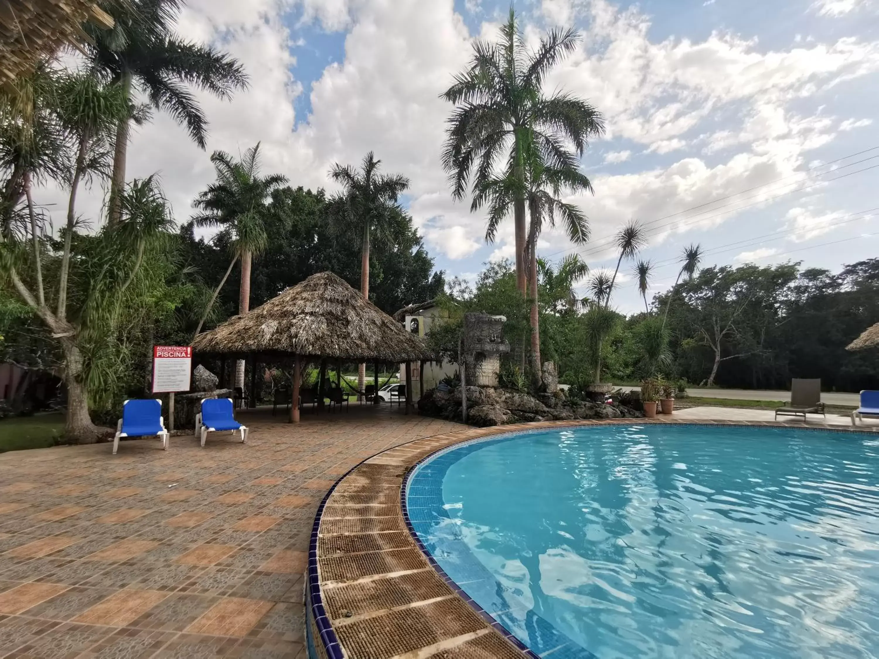 Swimming Pool in Hotel Doralba Inn Chichen