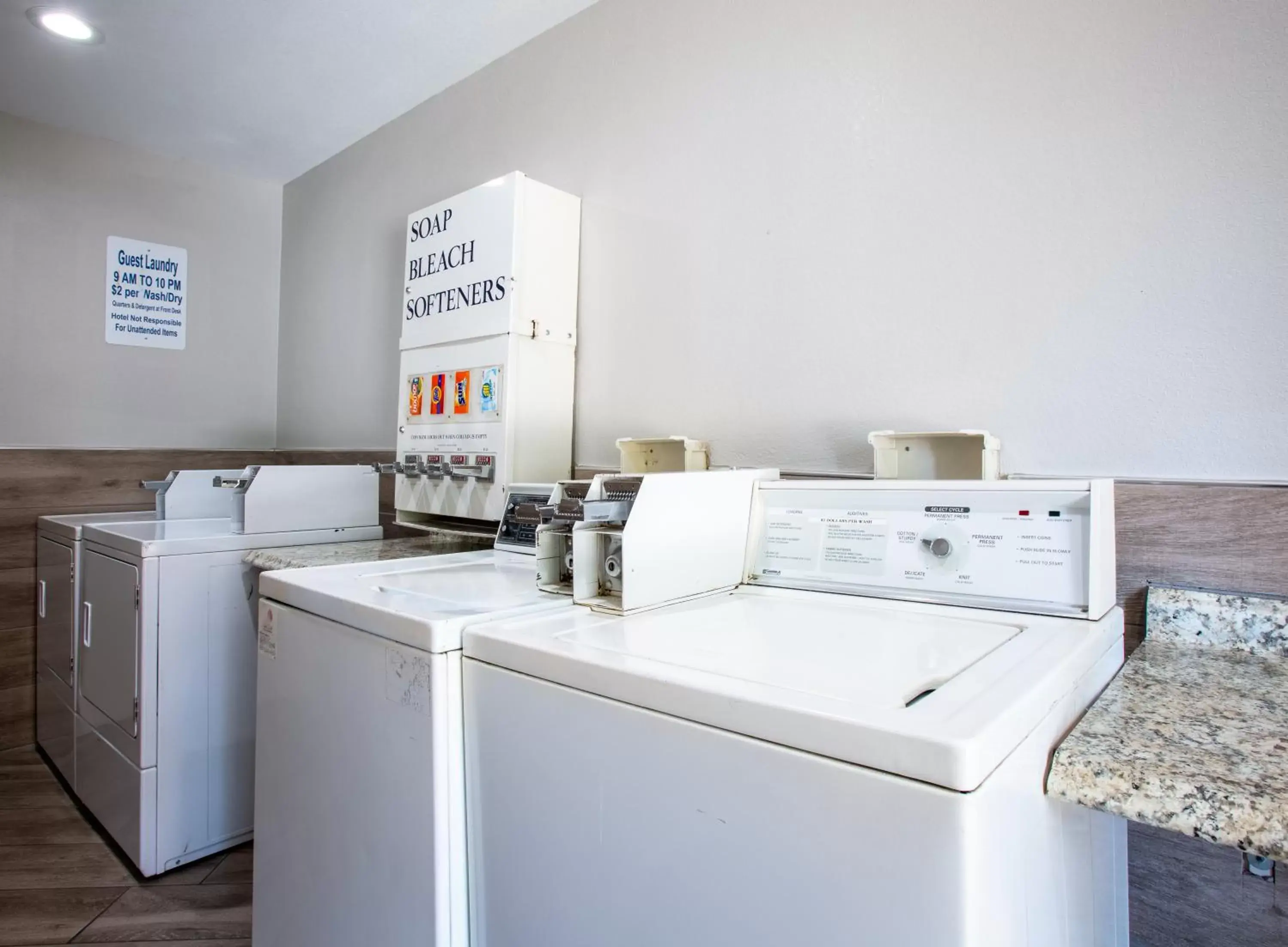 laundry, Kitchen/Kitchenette in Hotel Elev8 Flagstaff I-40 Exit 198 Butler Ave