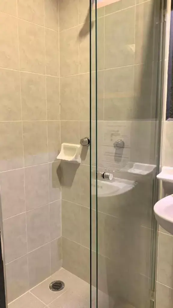 Bathroom in San José Del Valle