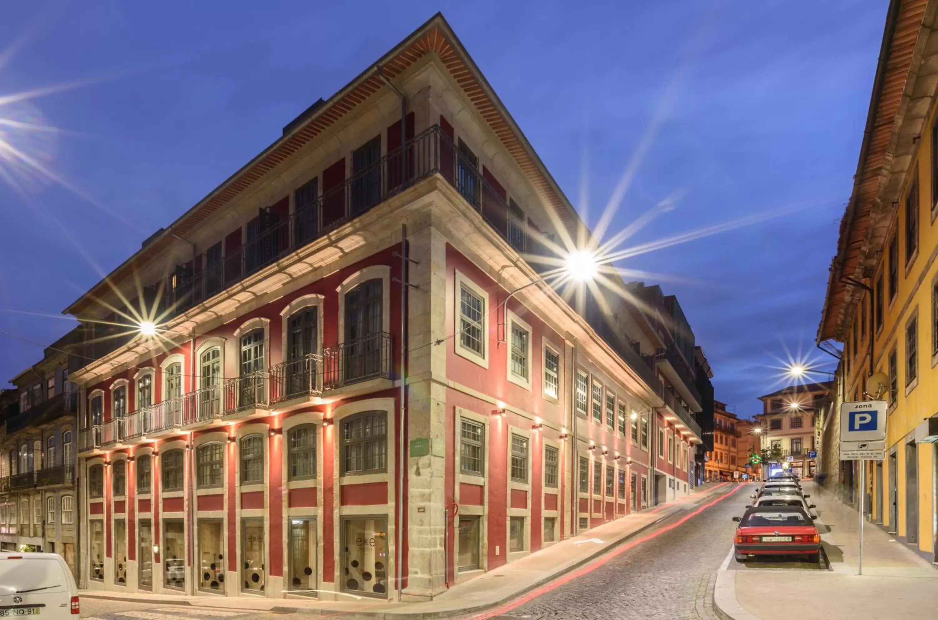 Facade/entrance, Property Building in Exe Almada Porto