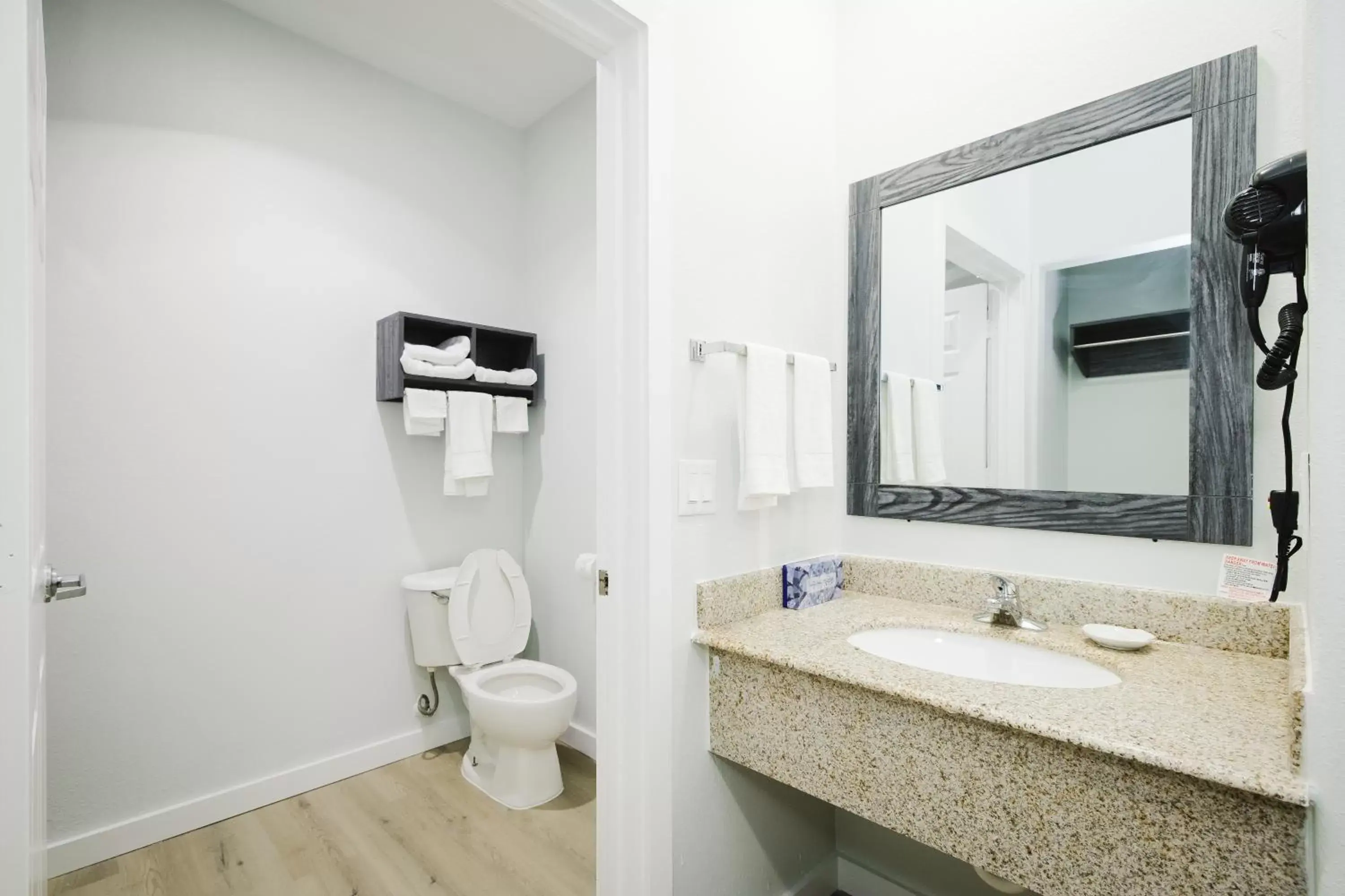 Shower, Bathroom in Sapphire Inn & Suites