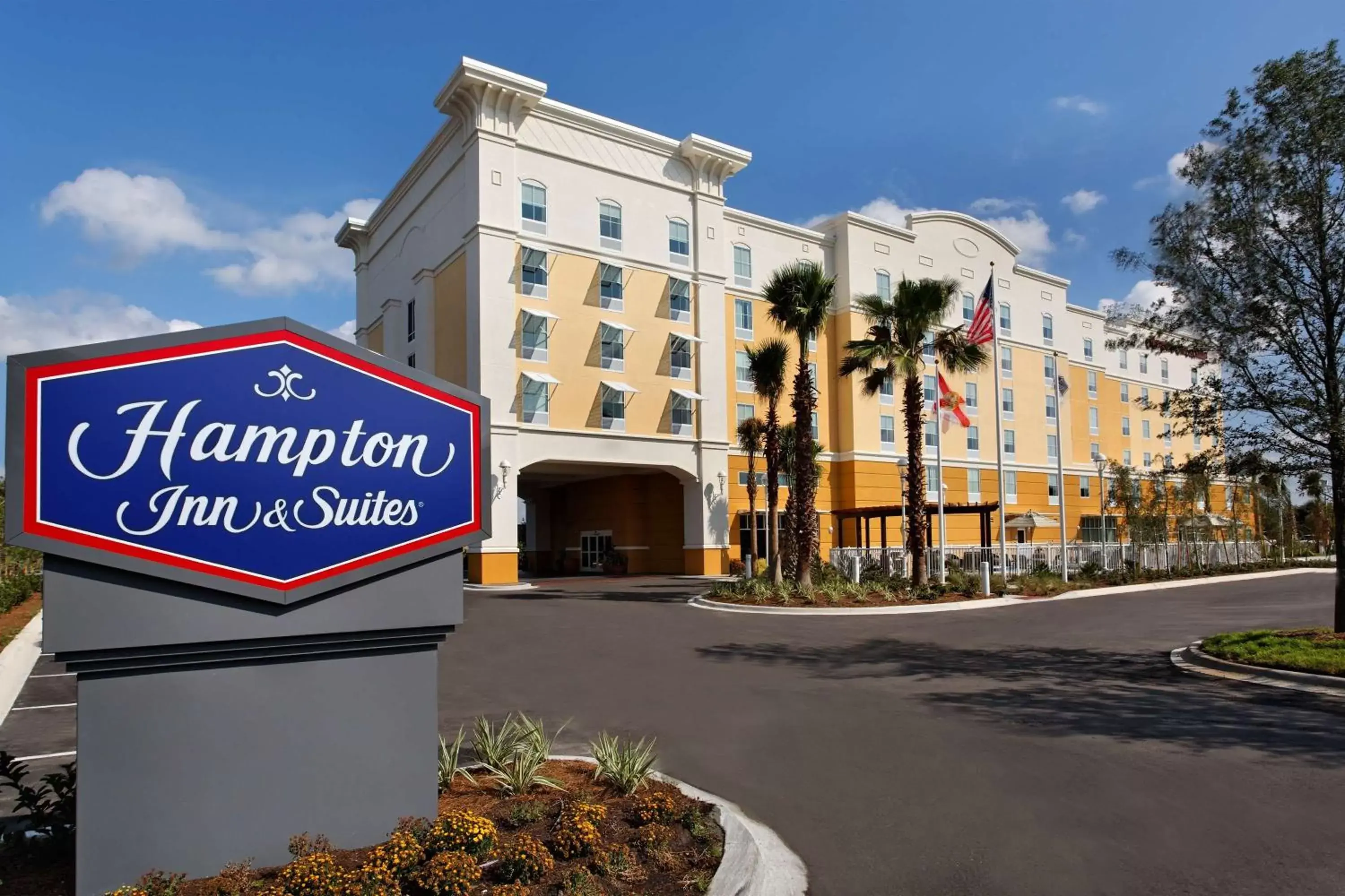 Property Building in Hampton Inn & Suites Orlando North Altamonte Springs