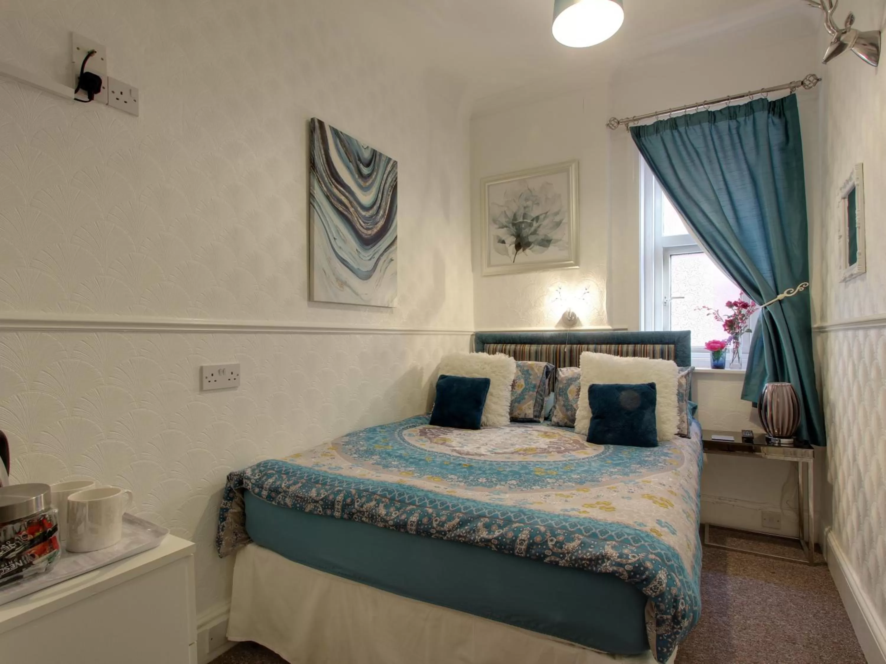 Bedroom, Bed in Mayfair Hotel