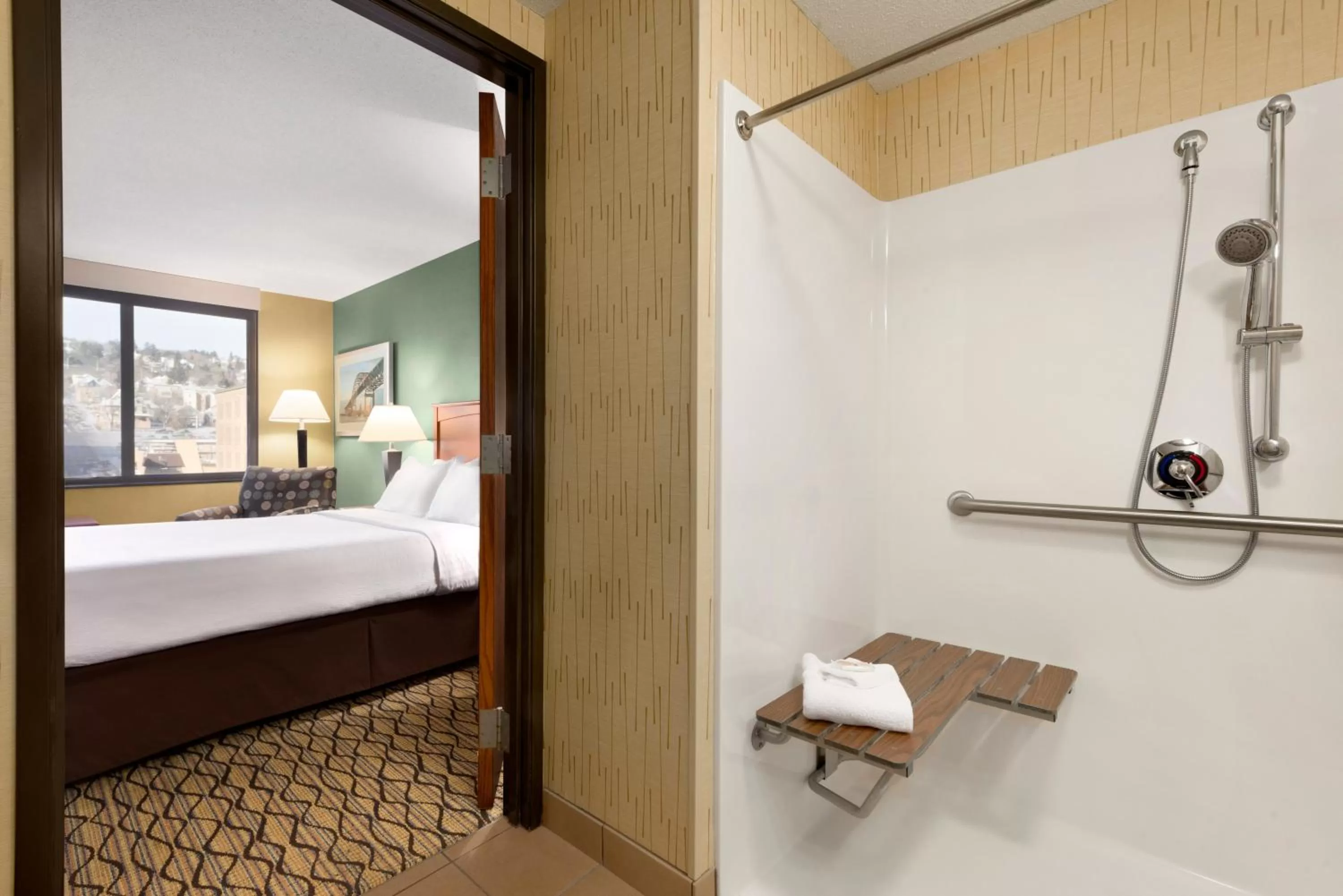 Photo of the whole room, Bed in Holiday Inn & Suites Duluth-Downtown by IHG