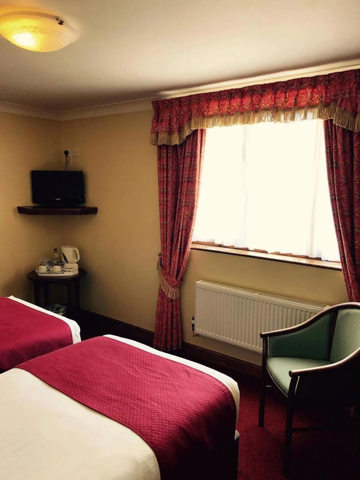 Photo of the whole room, Bed in Slaters Country Inn