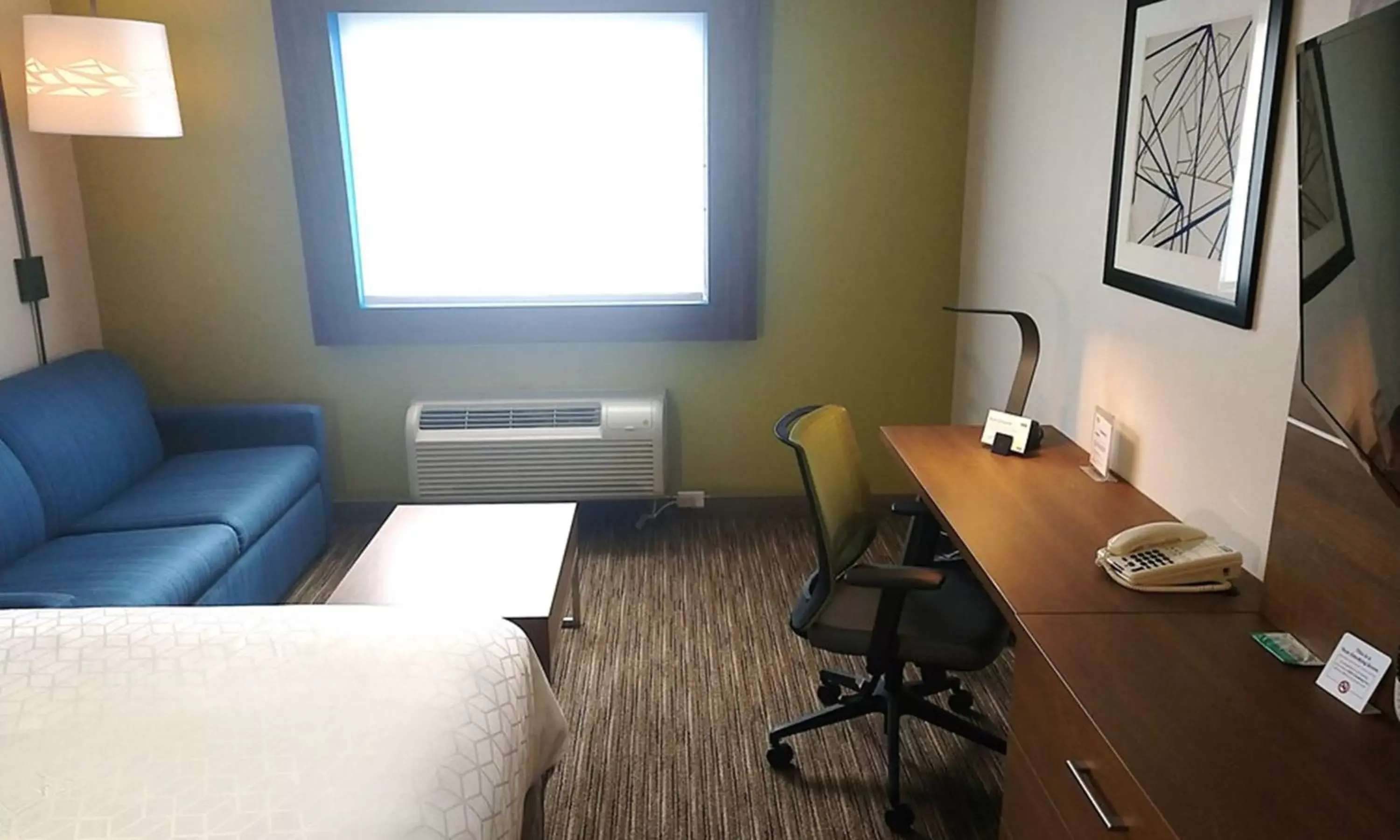 Photo of the whole room, Seating Area in Holiday Inn Express Murrysville - Delmont, an IHG Hotel