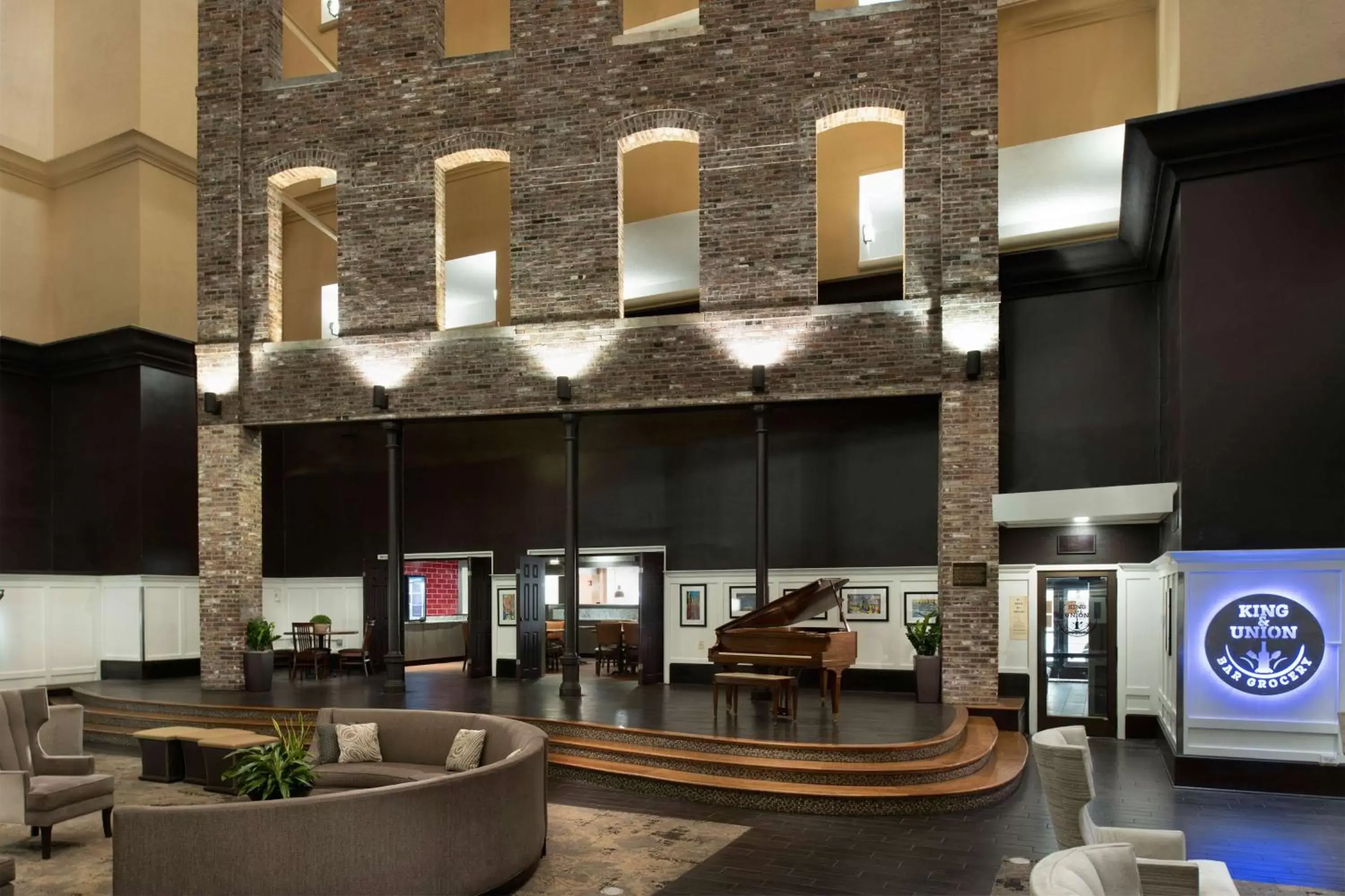 Lobby or reception in DoubleTree by Hilton Memphis Downtown