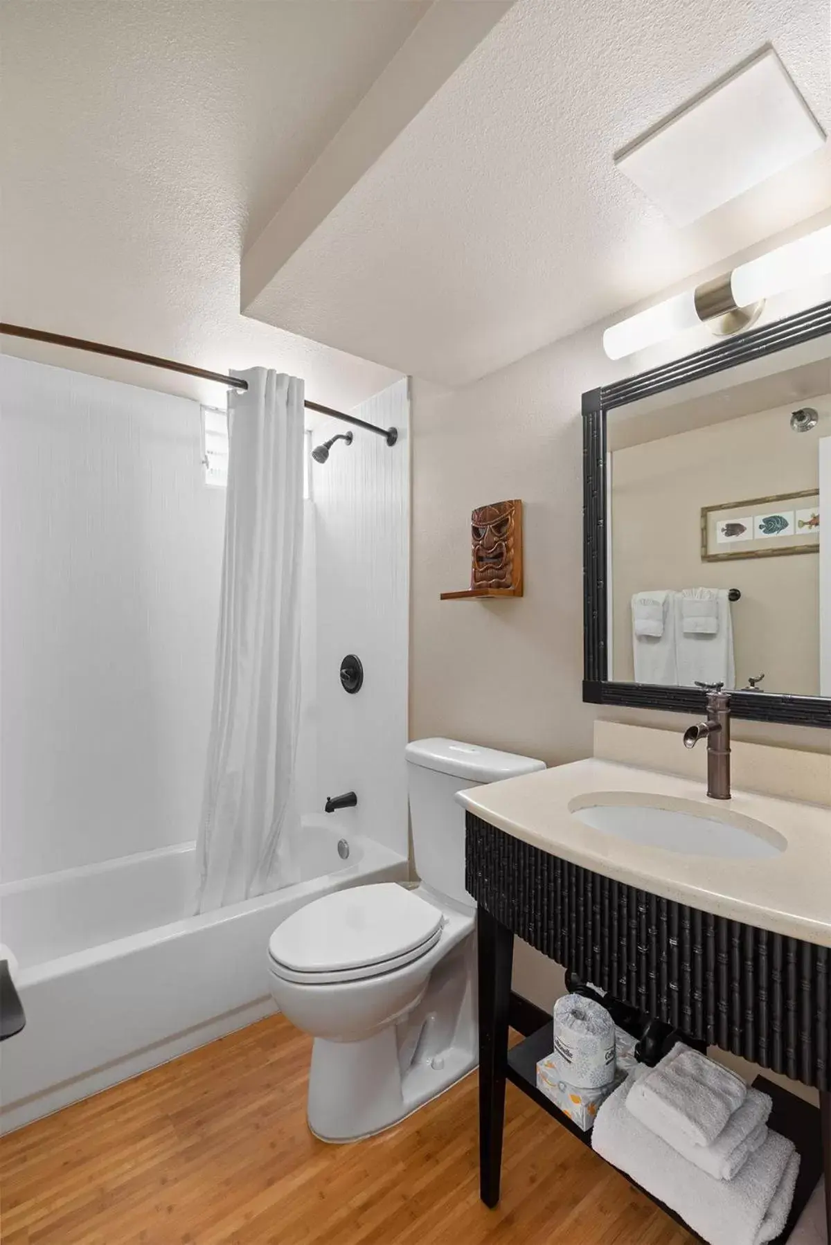 Bathroom in Castle Bamboo Waikiki Hotel