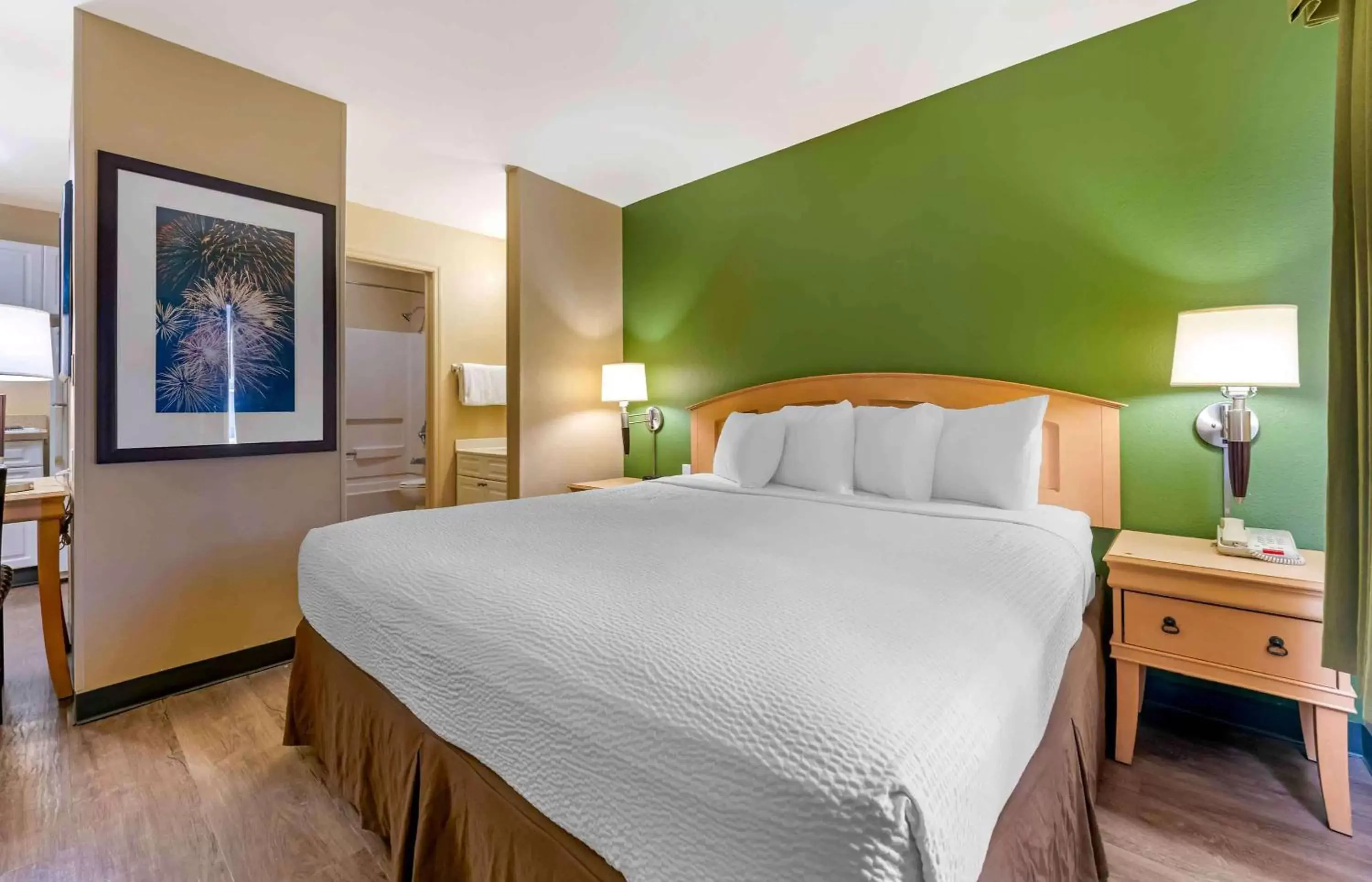 Bedroom, Bed in Extended Stay America Suites - Orlando - Convention Center - Universal Blvd