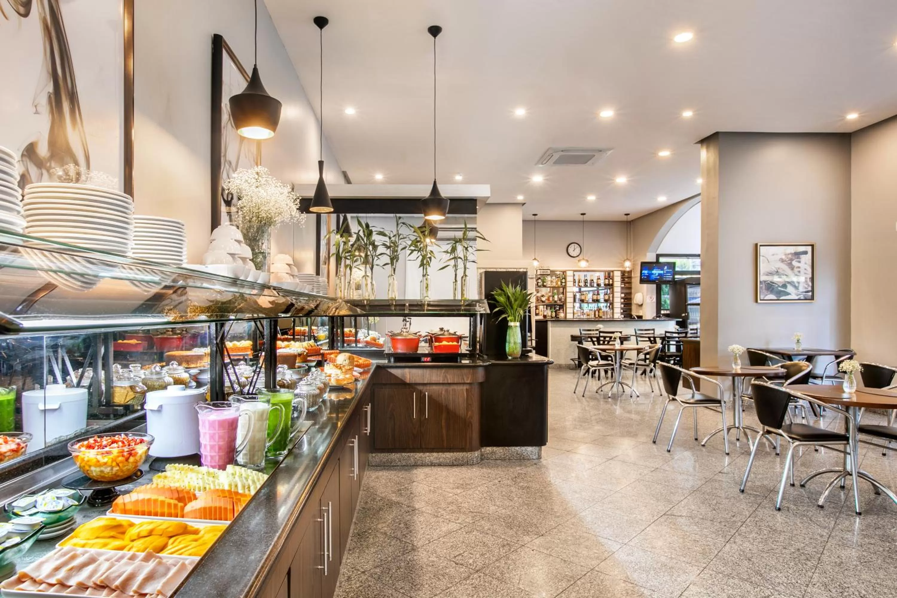 Restaurant/places to eat in Plaza Inn American Loft - Barra Funda